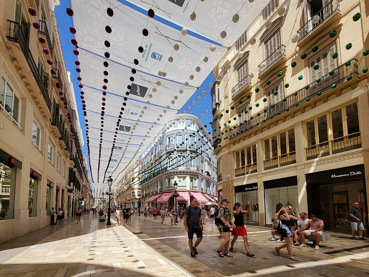 Larios gatvė Malagoje | Andalūzija. Virgen Extra