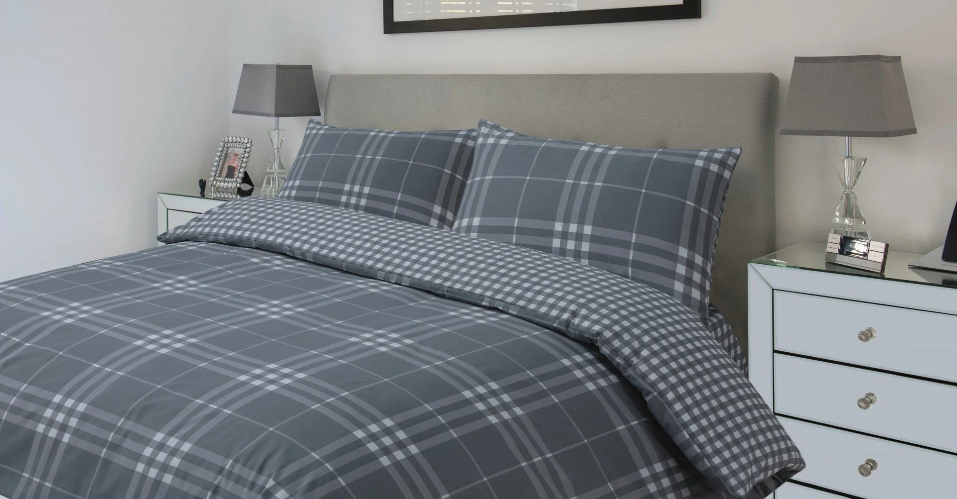 Reversible Duvet Grey Lifestyle Picture (Large).jpg