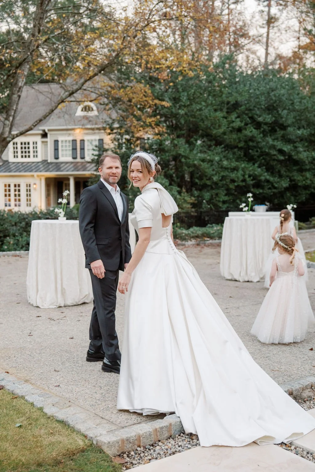 luxury live portraits in buckhead: an aspen-inspired estate wedding