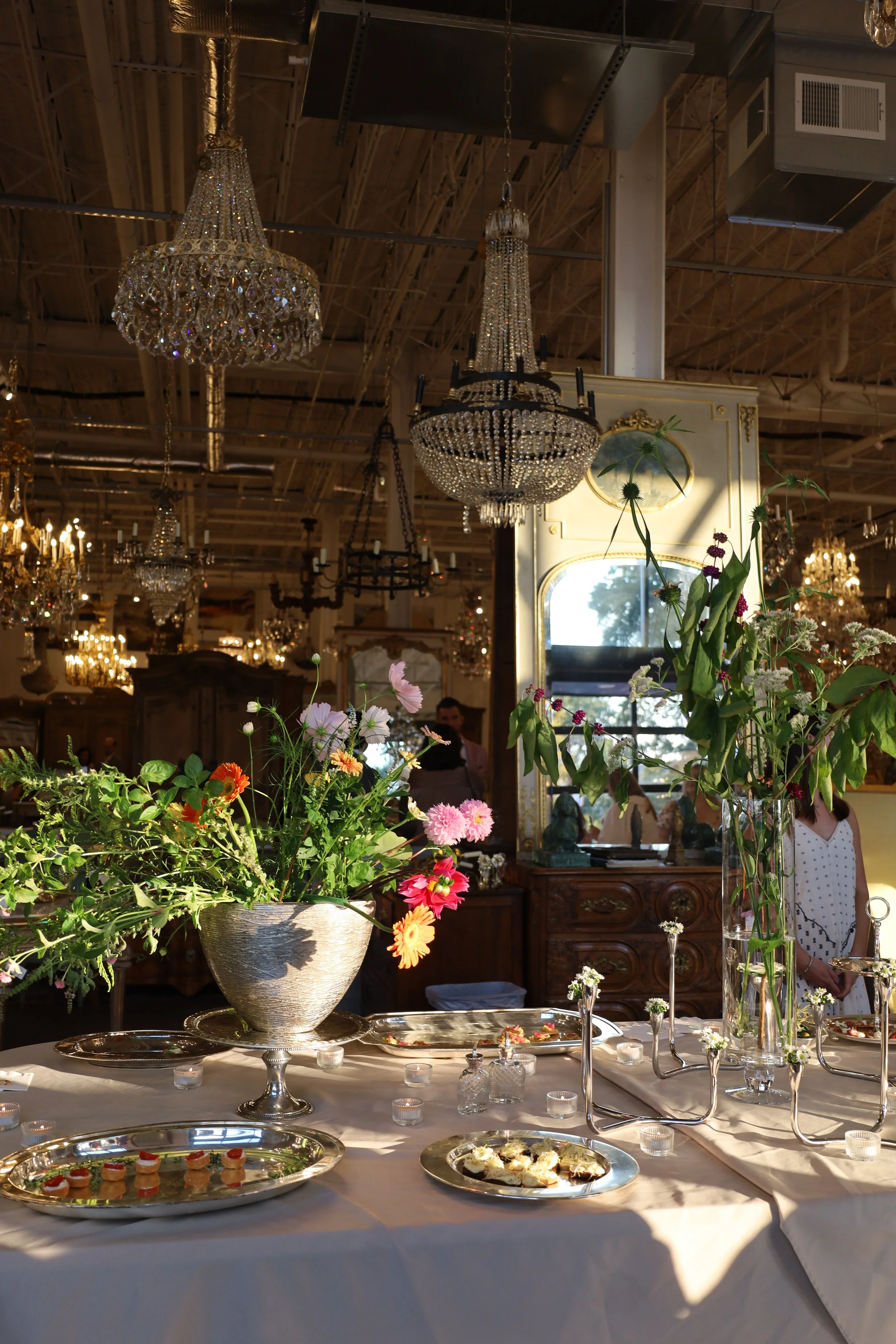 antiques &amp; artistry: a night with the scout guide atlanta at le chateau