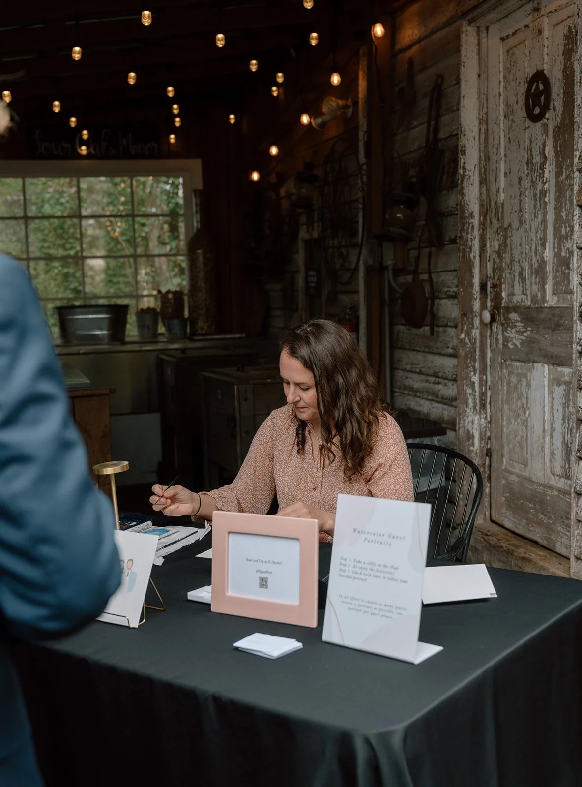 how to become a live guest painter at luxury weddings and events in 5 easy steps