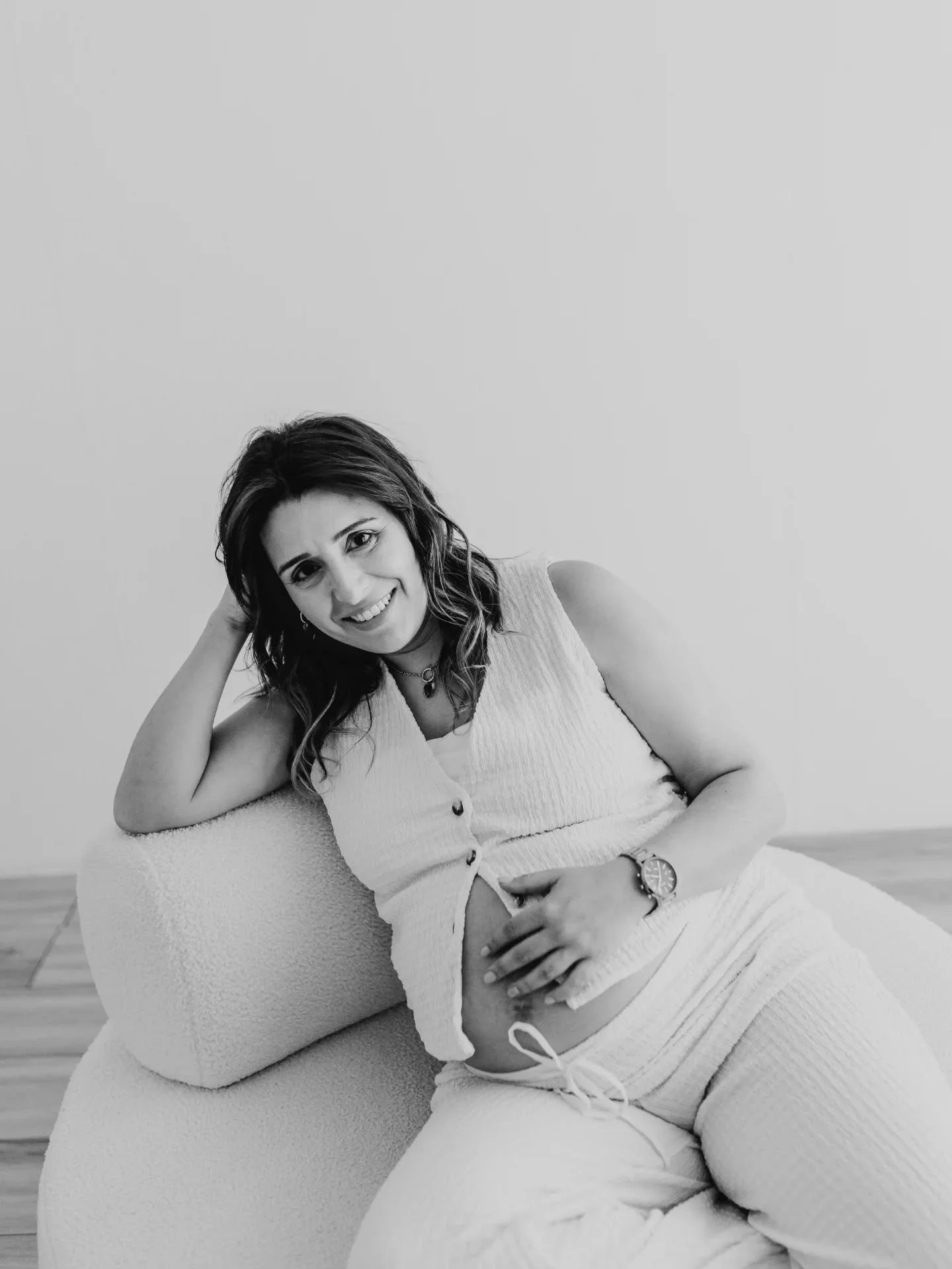 Temos registado muitas fam&iacute;lias a crescer &mdash; e no meio de tantas hist&oacute;rias, h&aacute; sempre algo de m&aacute;gico neste cap&iacute;tulo chamado espera 🤍

#soniafernandesfotografia