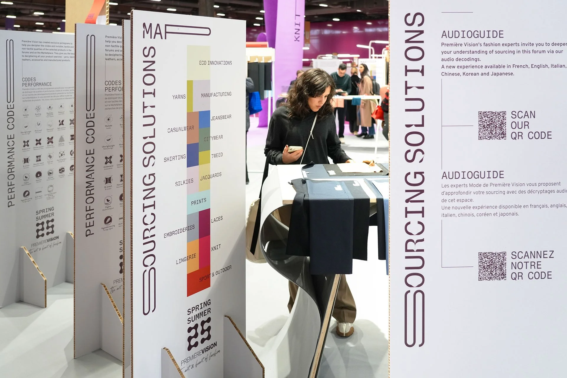 Design des panneaux d'information mode sur le salon