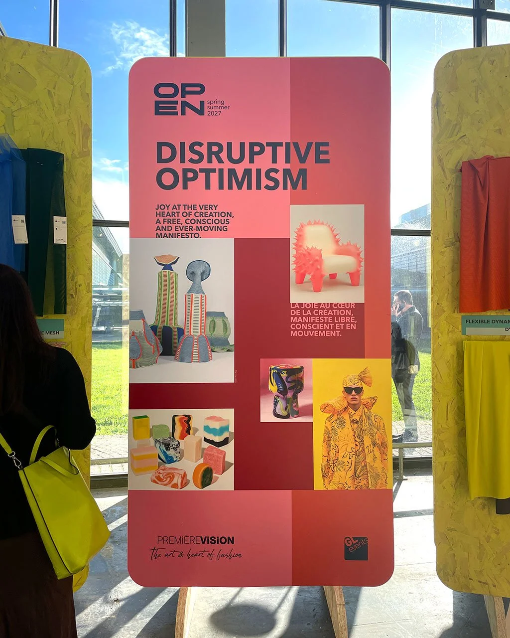 DA signalétique du salon : concept graphique des panneaux d'information mode