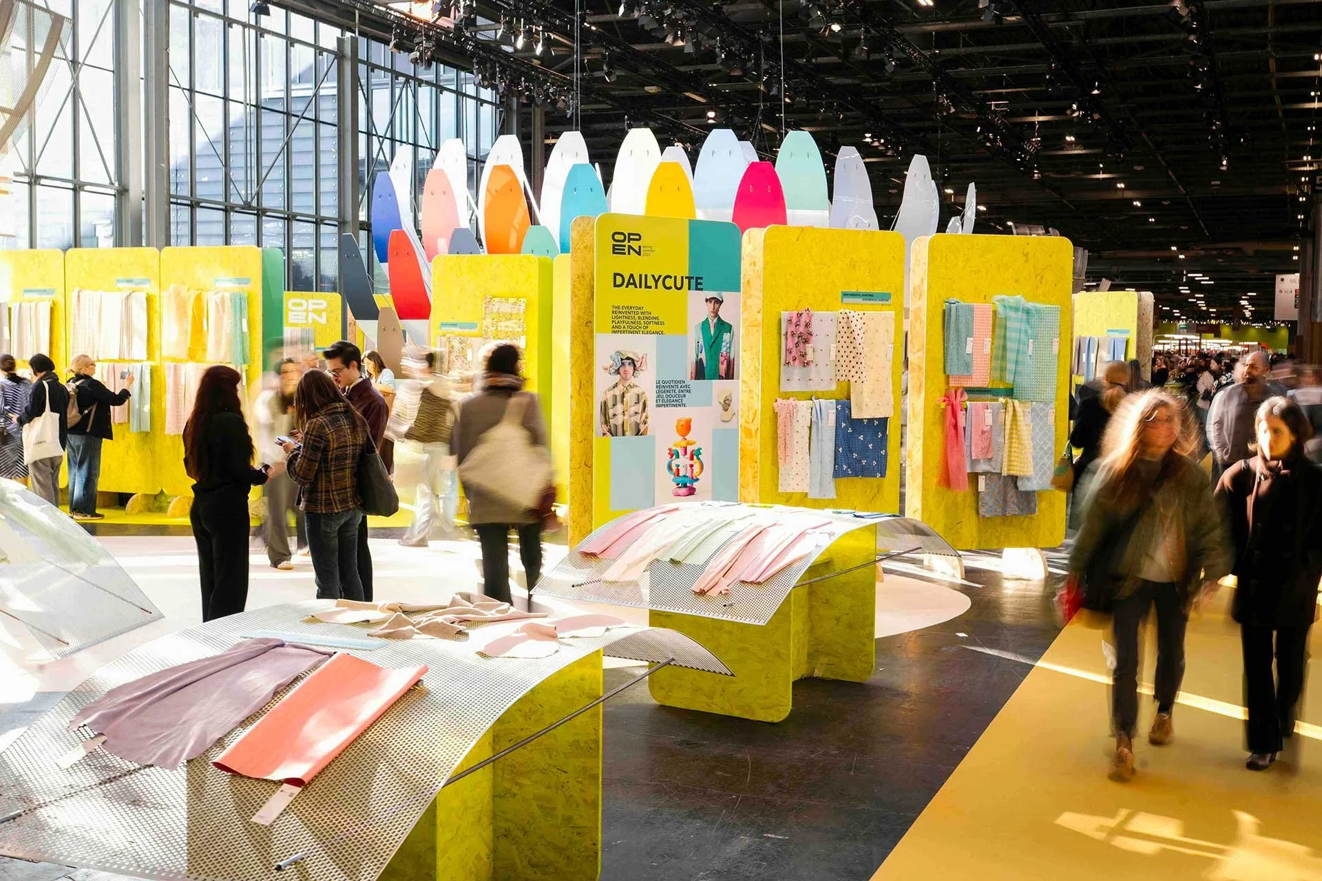 Charte signalétique sur tous les espaces de tendances mode du salon