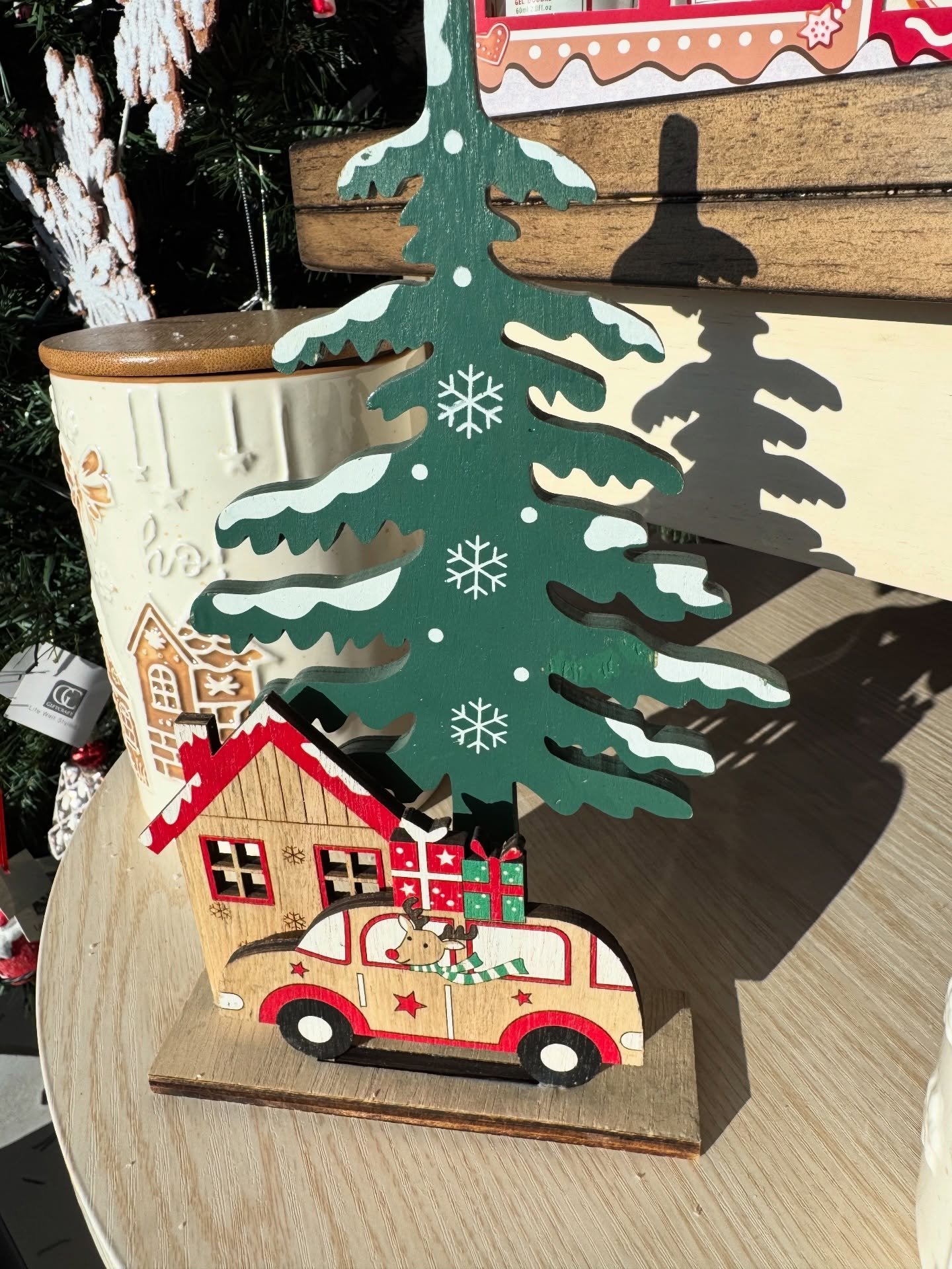 Happy Toonie Tuesday! 😁

This week we have a selection of wooden decor pieces that will be great for your home this holiday season. 🎅🏻

We have 2 different sizes of deer and a festive tree. 🎄🦌

ONLY $2.00 plus tax‼️

AVAILABLE from now until nex