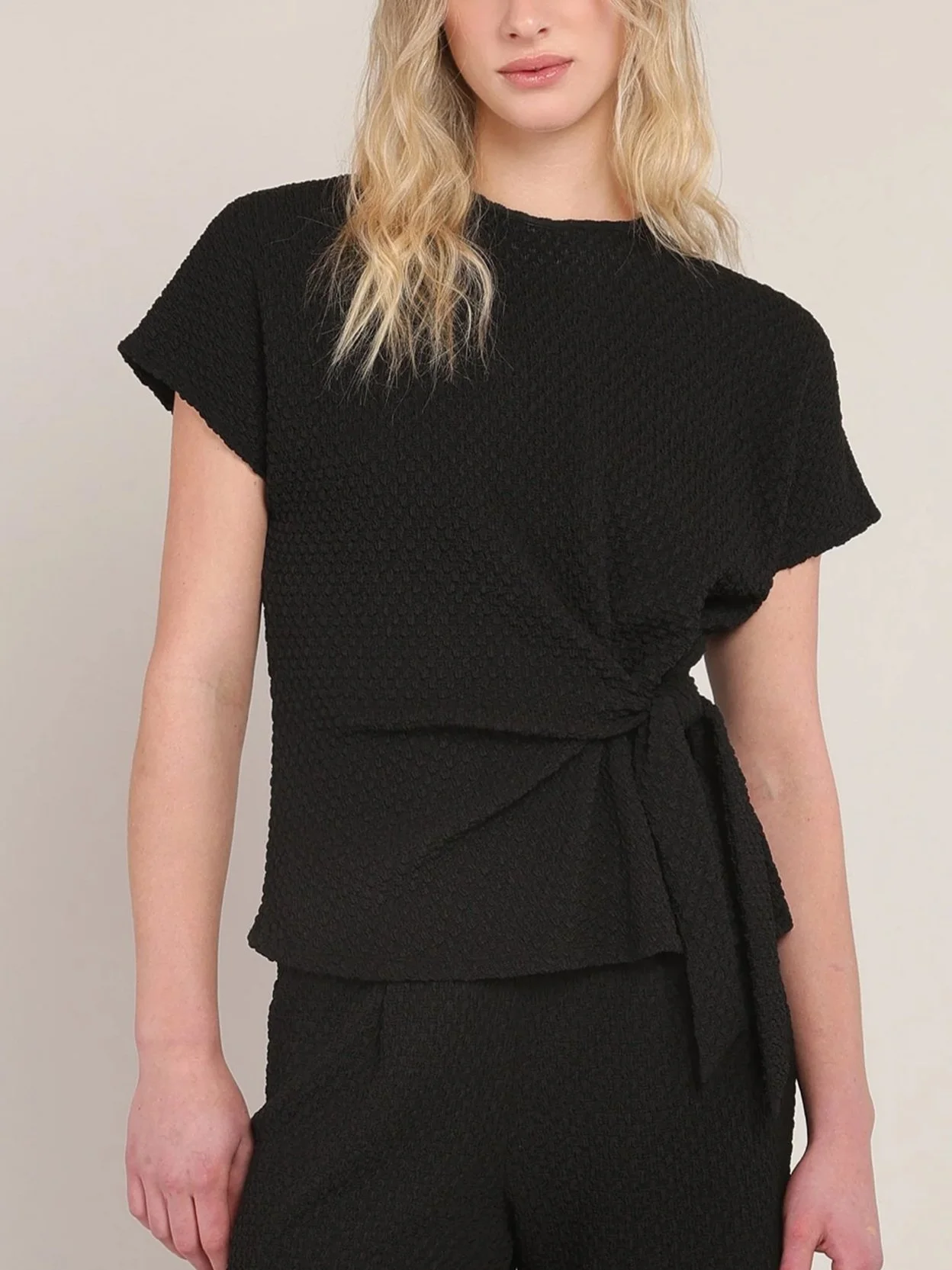 Room 34 Textured Tie Top in Black