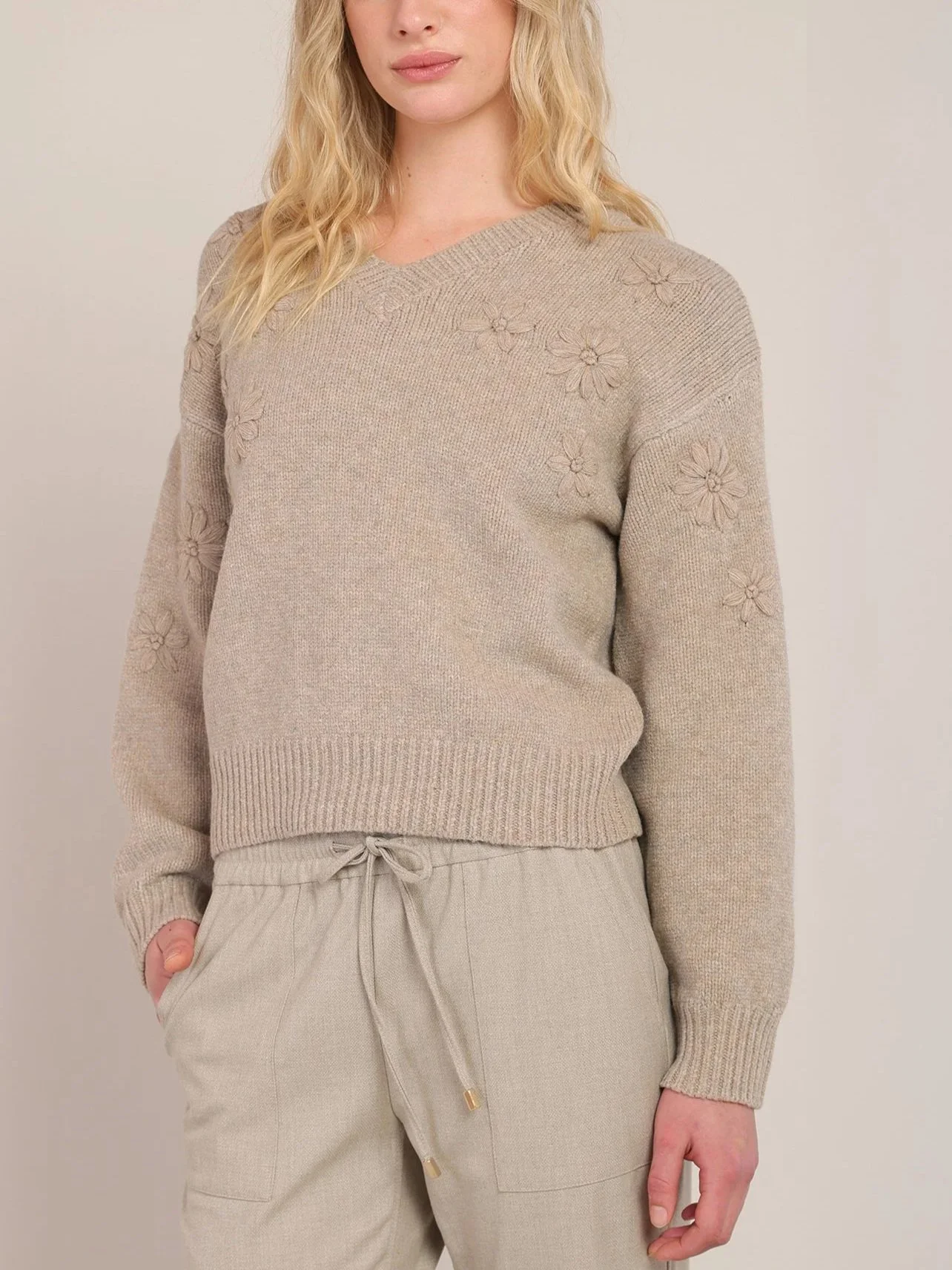 Room 34 Floral Embroidered Sweater in Soft Oatmeal Mix