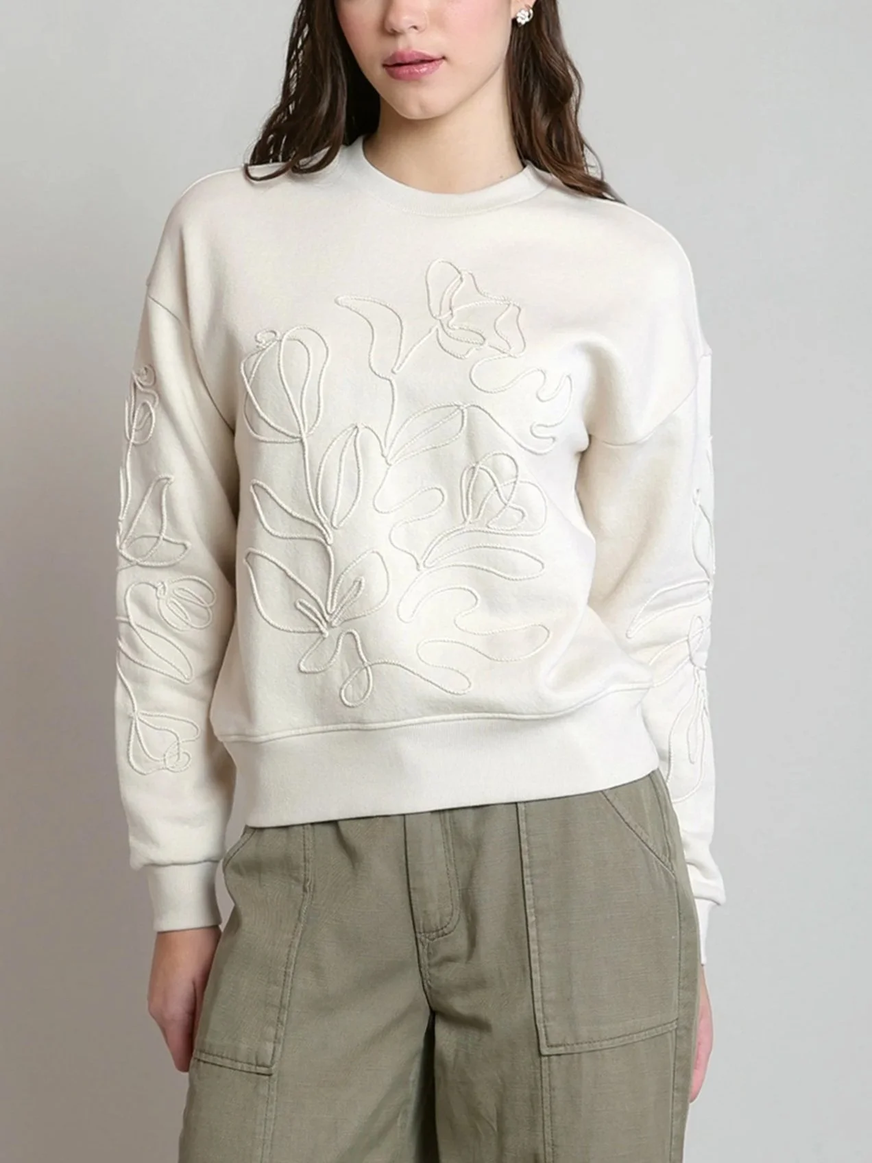 Dex Embroidered Sweatshirt in Ivory