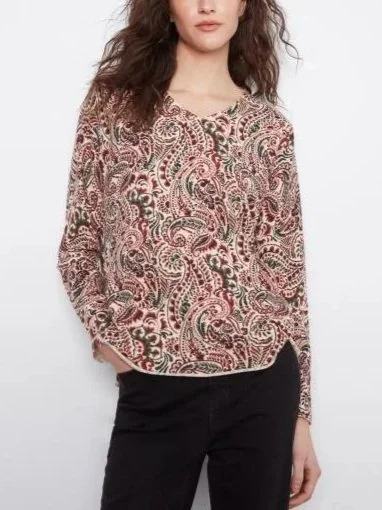 Charlie B Long Sleeve Drop Shoulder Printed V-Neck Sweater in Fernelle