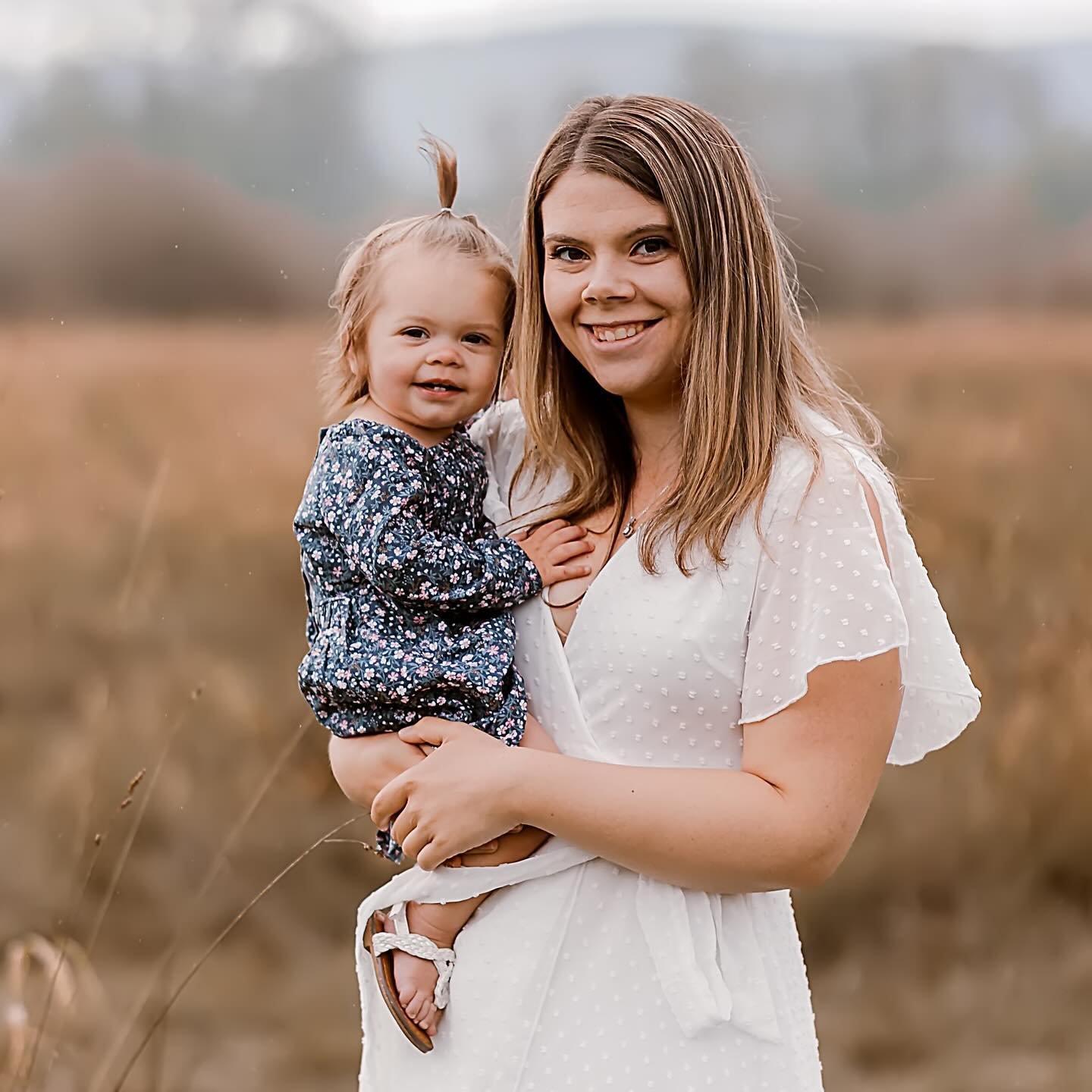 Paisley is 1!  A sweet little session for a sweet baby girl. 🩵
.
.
.
#sedrowoolley #skagitfamilyphotographer #whatcomfamilyphotographer #bellinghamfamilyphotographer #oakharborfamilyphotographer #