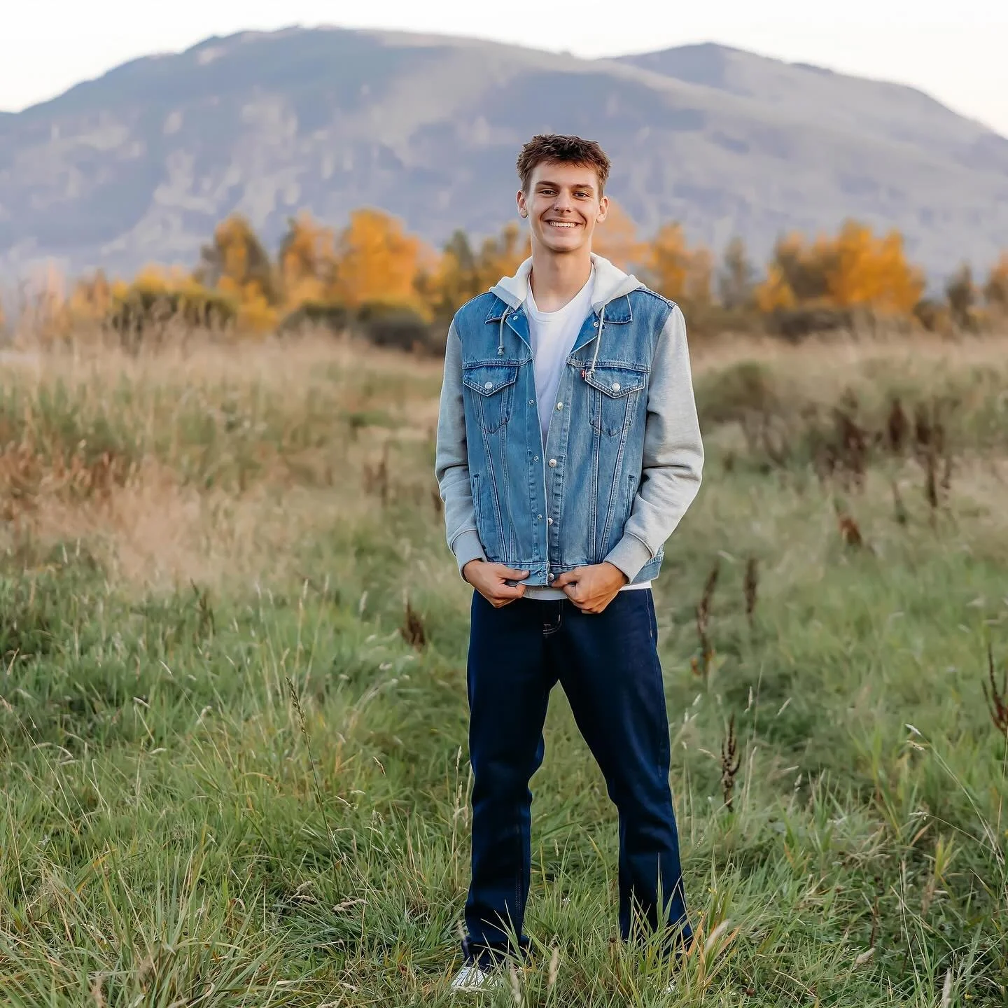 It&rsquo;s Ben&rsquo;s senior year! Time to celebrate all the memories made and the exciting adventures ahead. 🎉
#ClassOf2026 #SeniorYear #ErinCoxPhotography