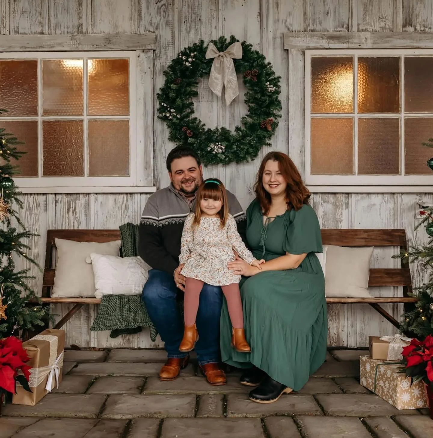 20 Days Until Christmas! 

Feeling grateful for the families who bring so much joy each year!