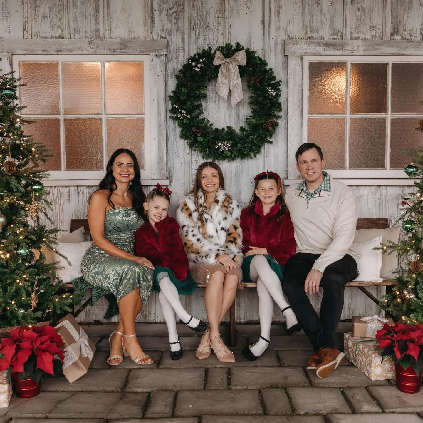 All dressed up and overflowing with Christmas cheer! This family always brings the best outfits, the warmest hugs, and the sweetest holiday spirit. What a gift they are to photograph, and an even greater gift to call friends. ❤️
