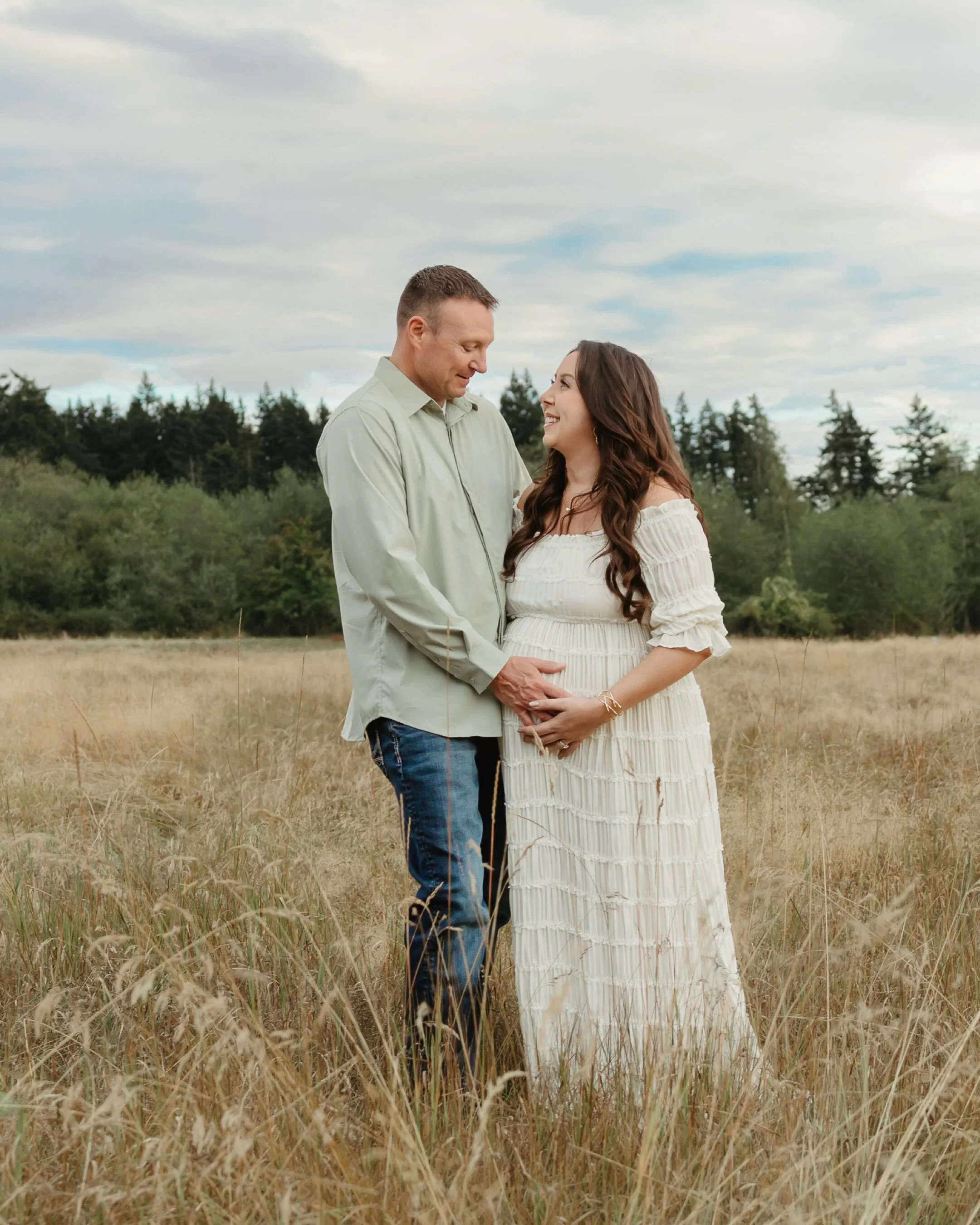 So excited for these two as they countdown the weeks until they meet their baby girl. 🩷