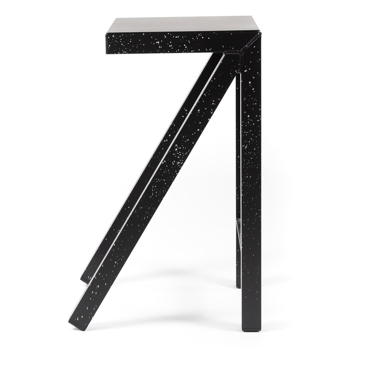 Magis_bureaurama_stool_product_side_SD2770_black_01_hr.jpg