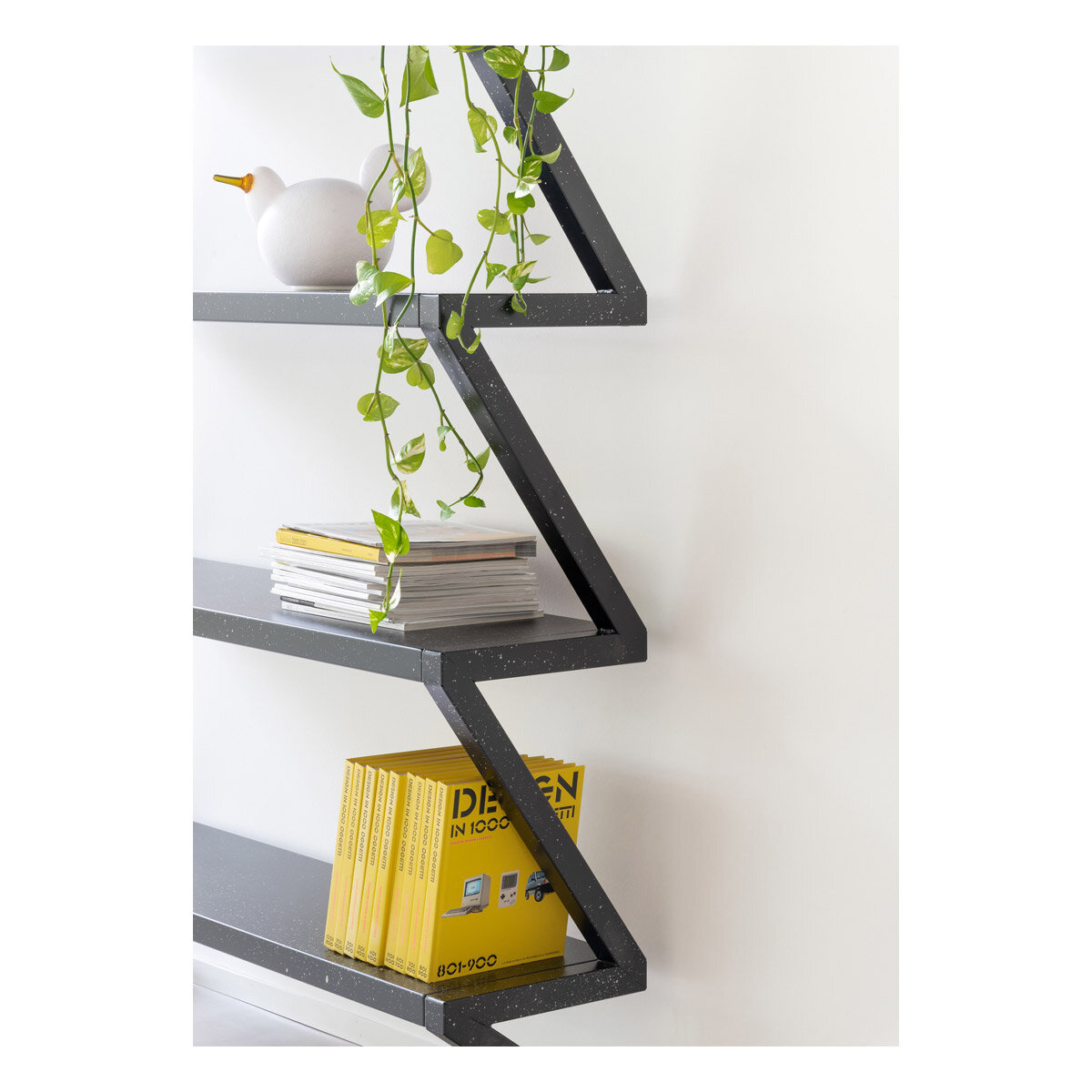 Magis_bureaurama_shelf_ambient_detail_LB1910_black_02_hr.jpg