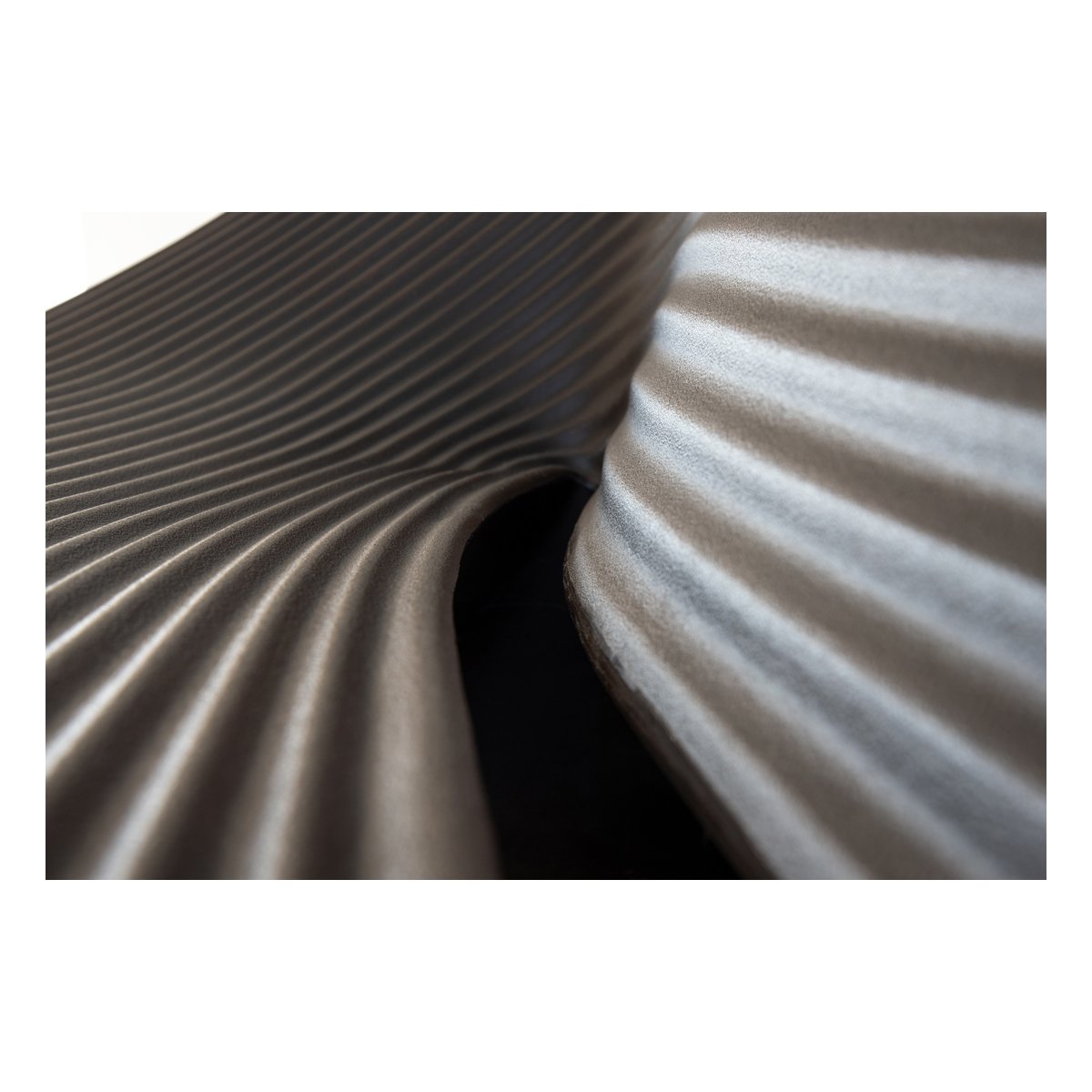 Magis_folly_bench_ambient_detail_SD18_brown_01_hr.jpg