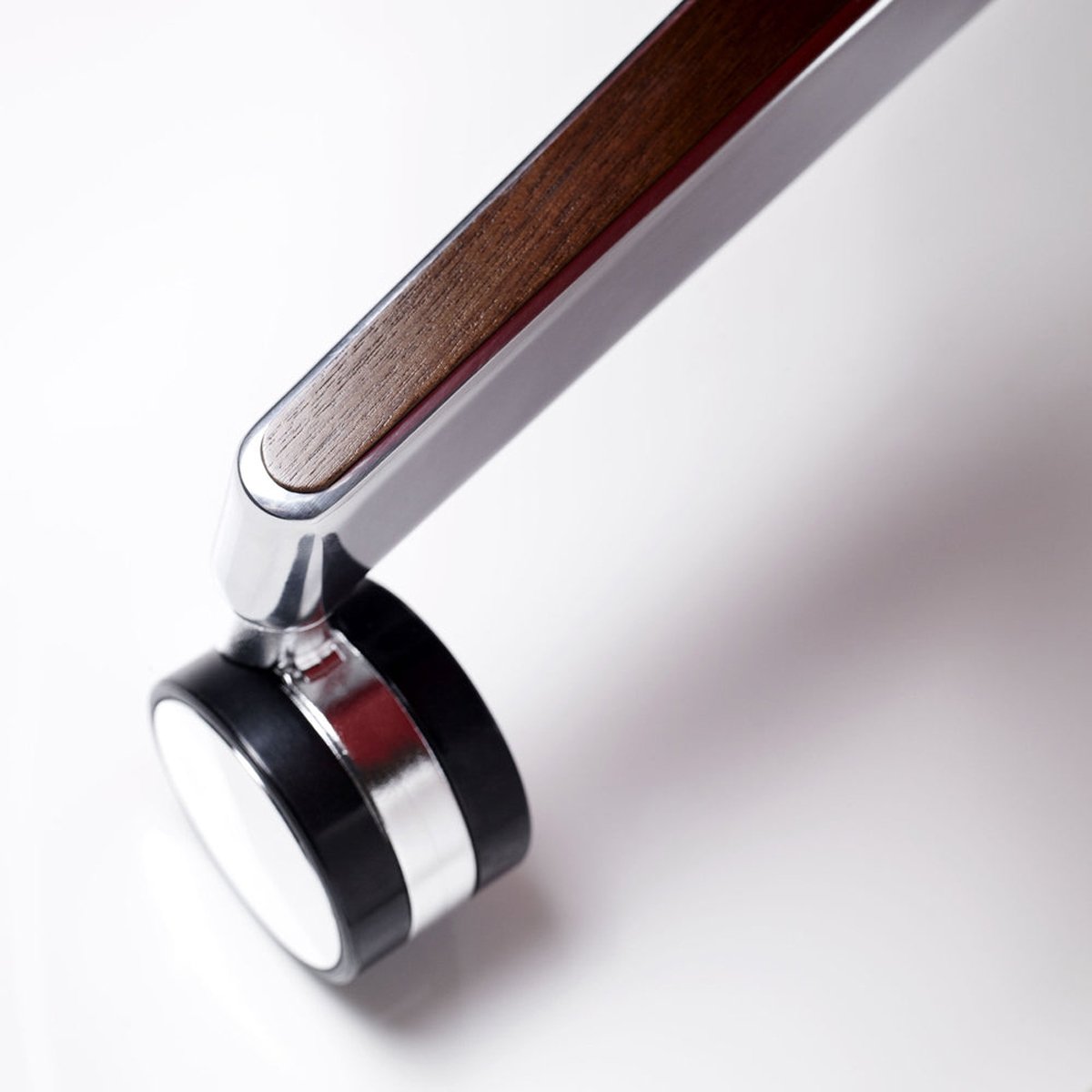 red_leather_desk_chair_7__1_a125221e-f127-43b8-a1be-04ec5475f532_1000x1000.jpg