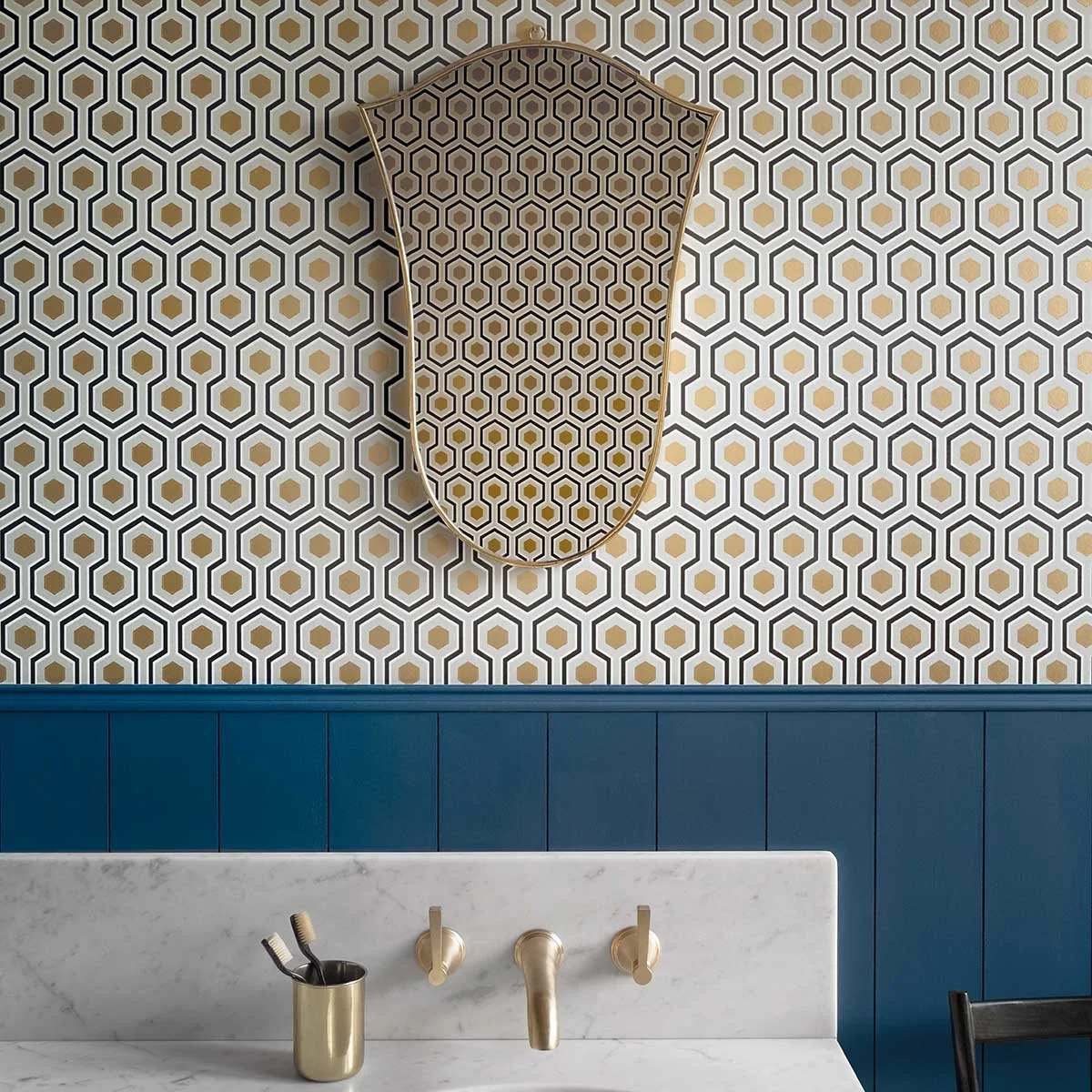 C&S_The Contemporary Collection_Hicks' Hexagon 66-8056 detail_RGB.jpg