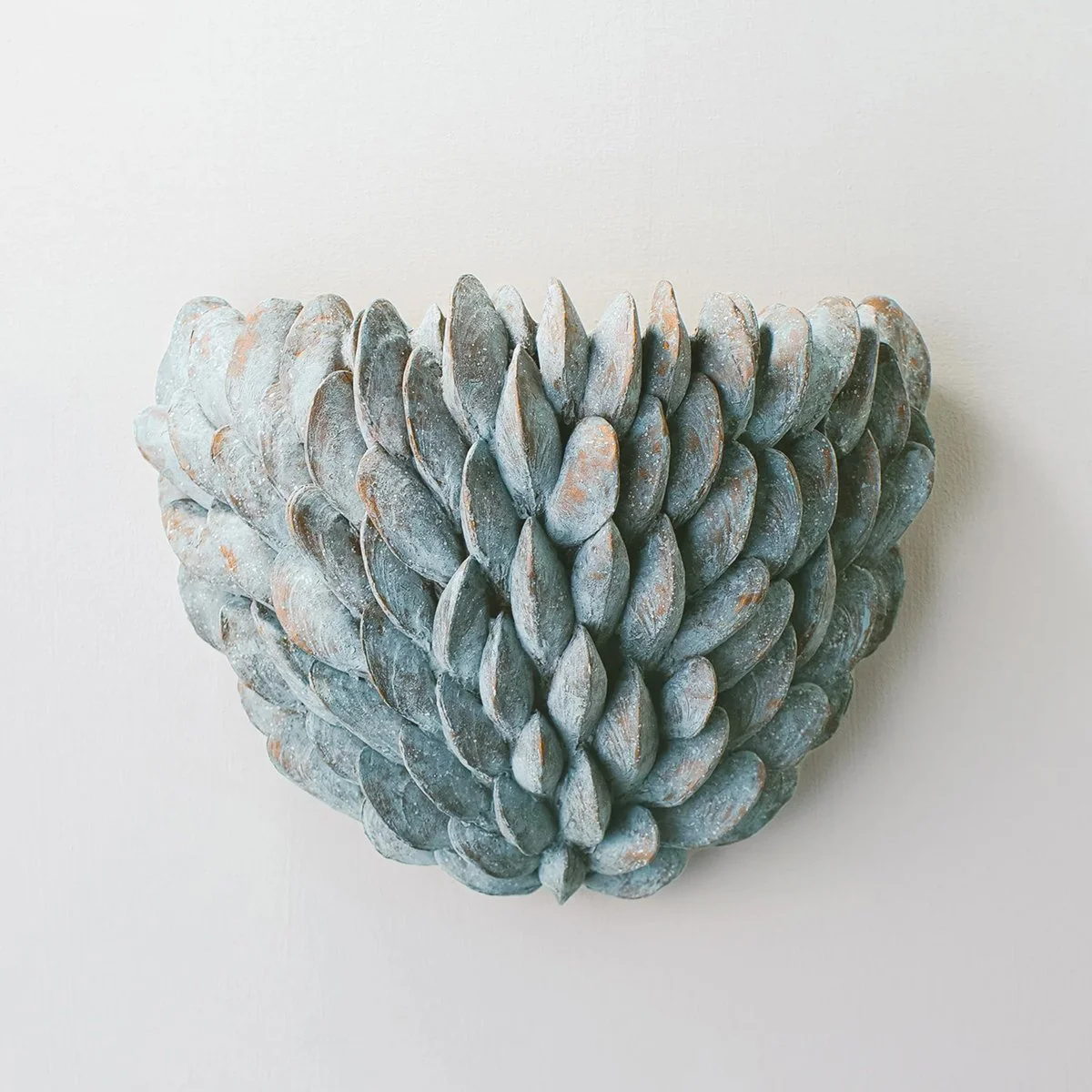 Porta Romana - Mussel Shell Uplighter Large