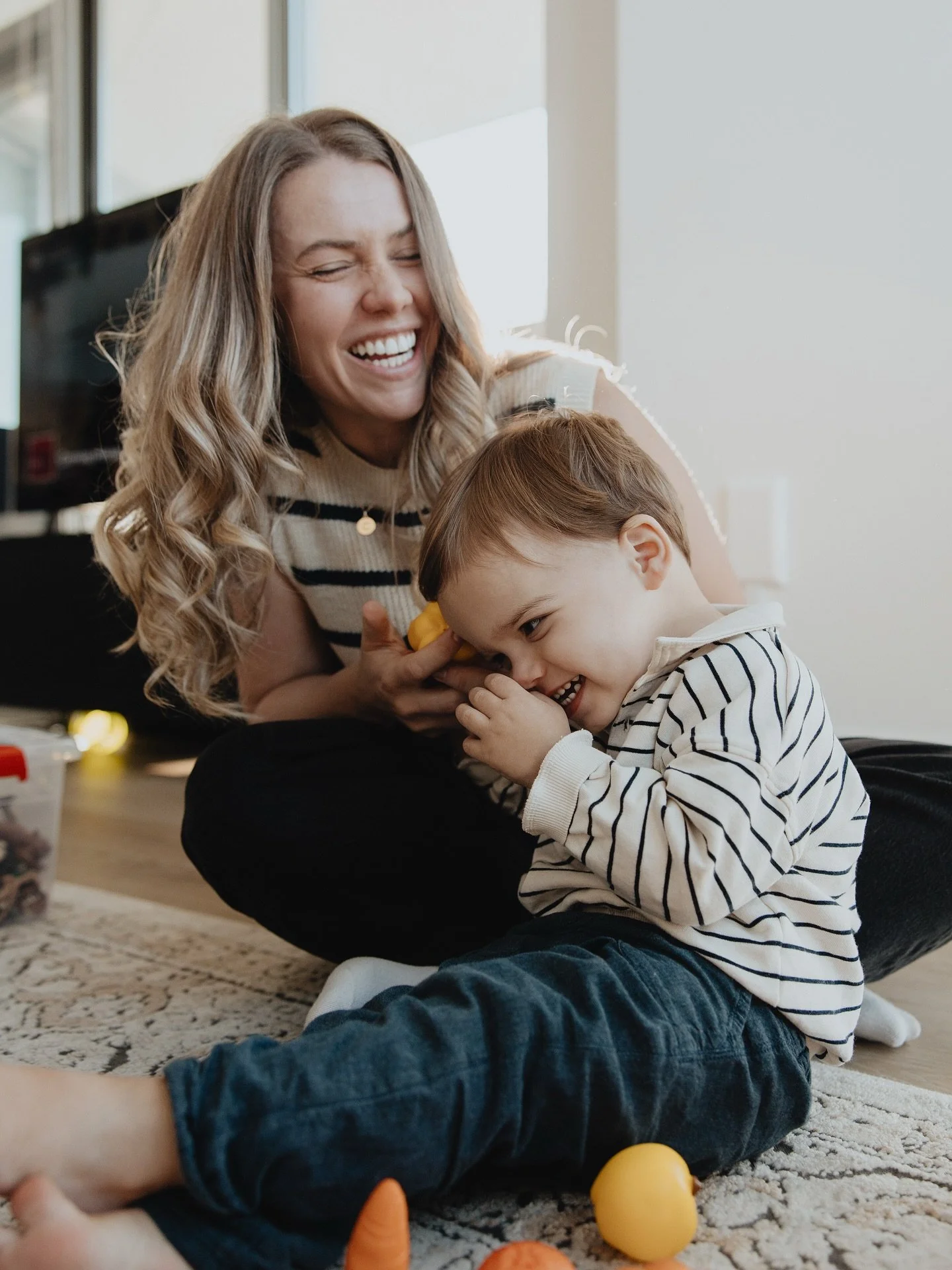 Speech therapy looks like this. 💛

It looks like laughter, connection, and playful moments that spark communication.

Every giggle, gesture, and pretend orange is a chance to build language, confidence, and joy.

Connection comes before communicatio