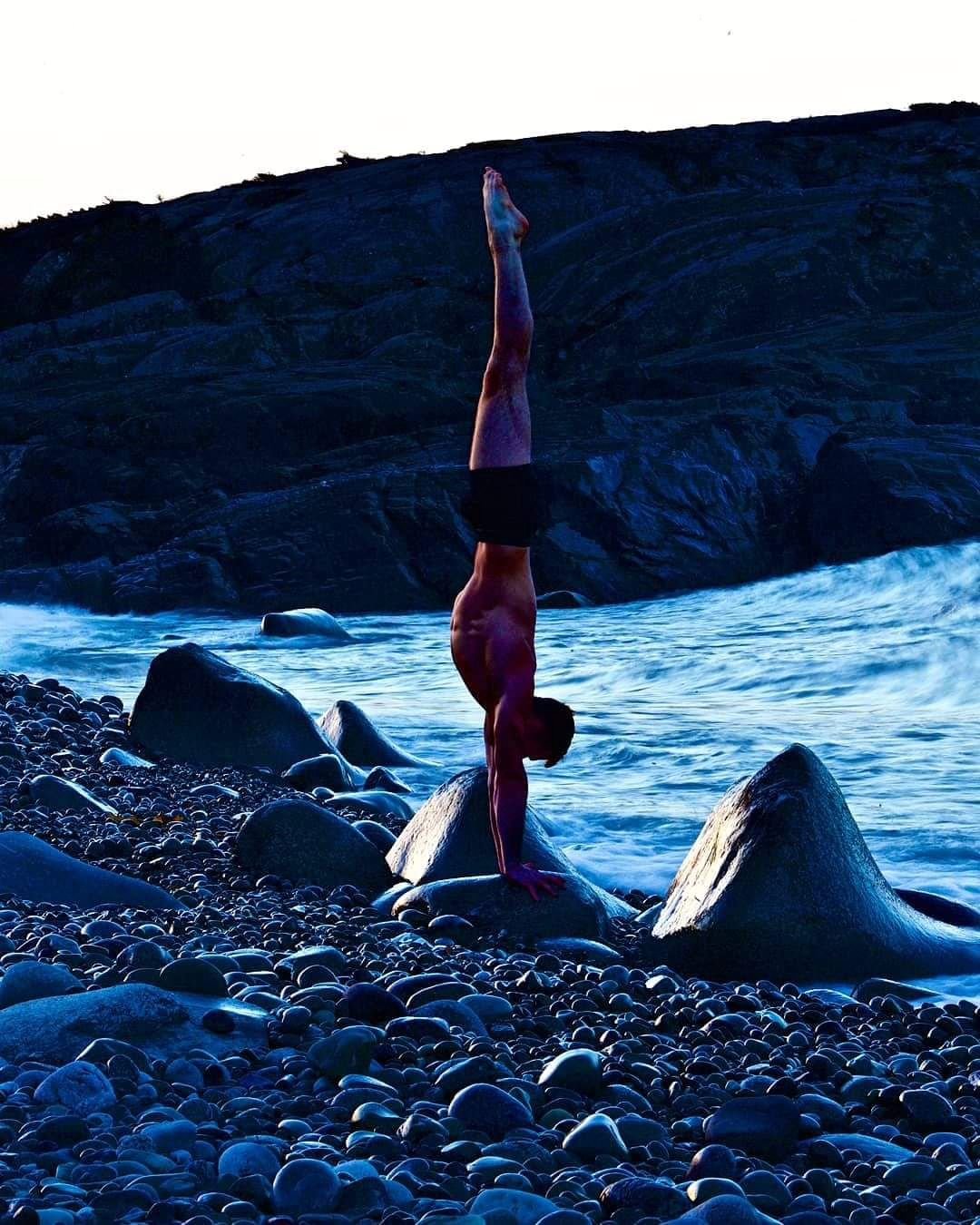 A different kind of beach handstand.
Foto: Dad