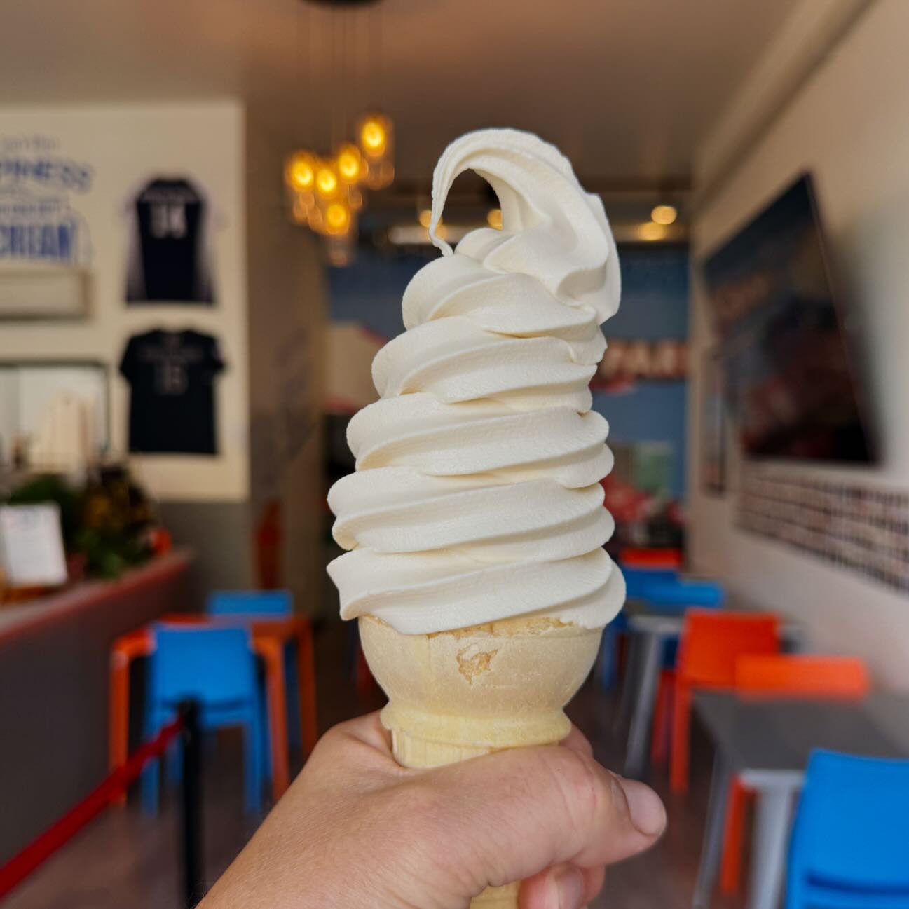Maple is here 🍁🍦😋 One of our family favorites that&rsquo;s only available a few weeks of the year. Super yummy on its own or get it dipped in butterscotch, cookie butter, or chocolate 🍫