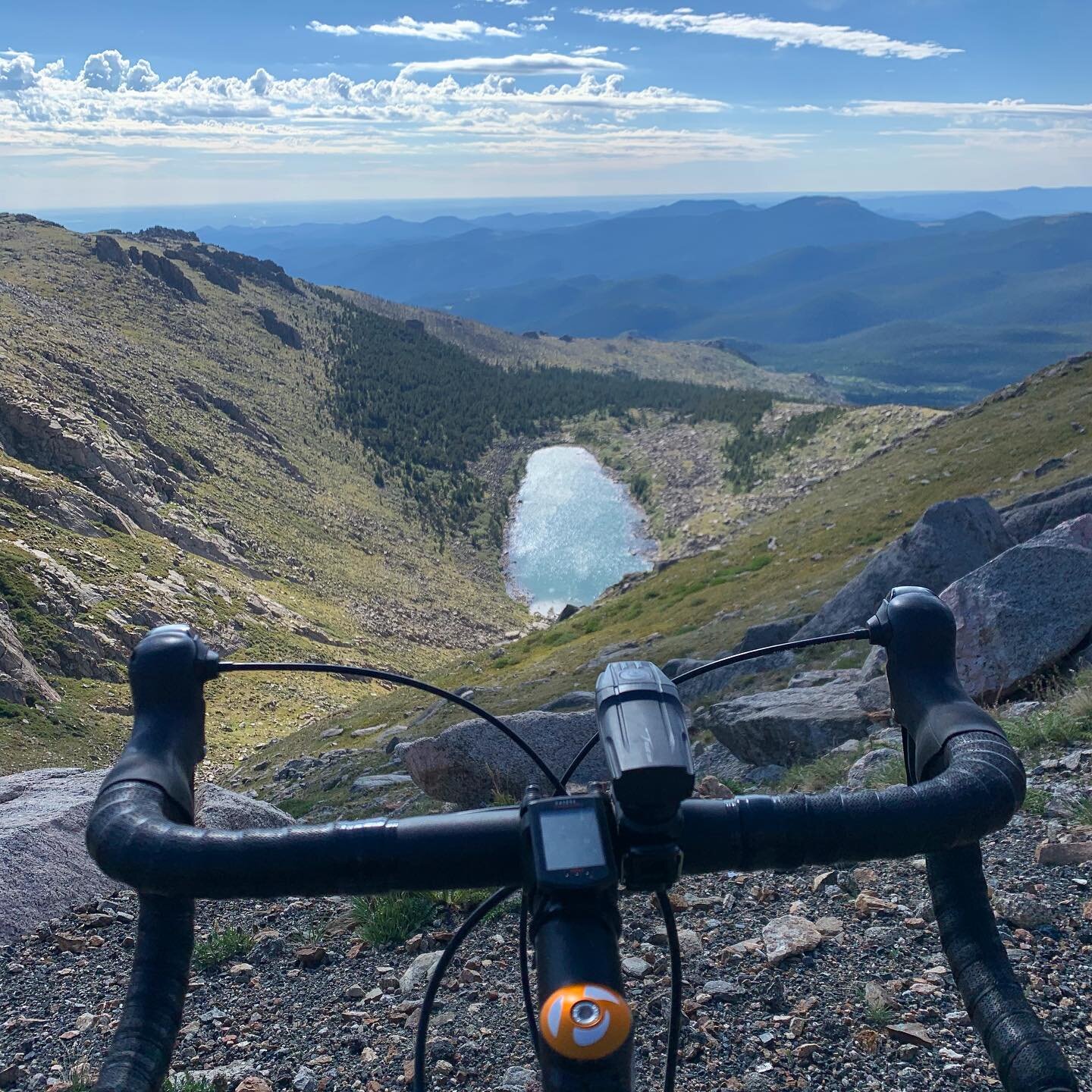 Who&rsquo;s getting outside this weekend!?
.
To all my road bikers: This photo is from biking up Mount Evans...the road is closed to cars and open for bikers (and hikers) for 2020! Get out there and explore - it&rsquo;s a great ride!
.
Are you feelin