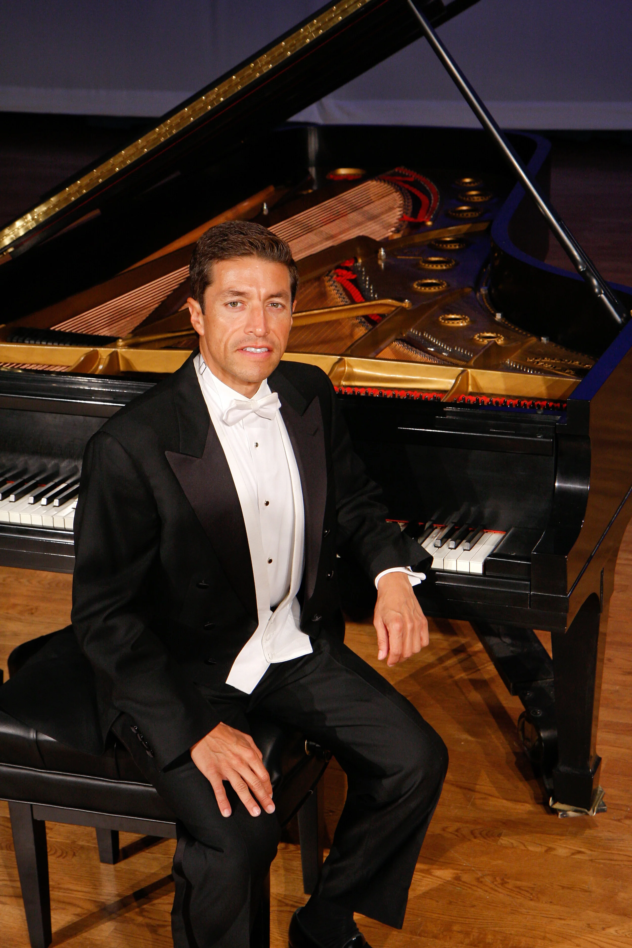 Gustavo Romero Plays Friends Reunited: Gluck, Mozart, Mendelssohn, Sibelius, Chopin