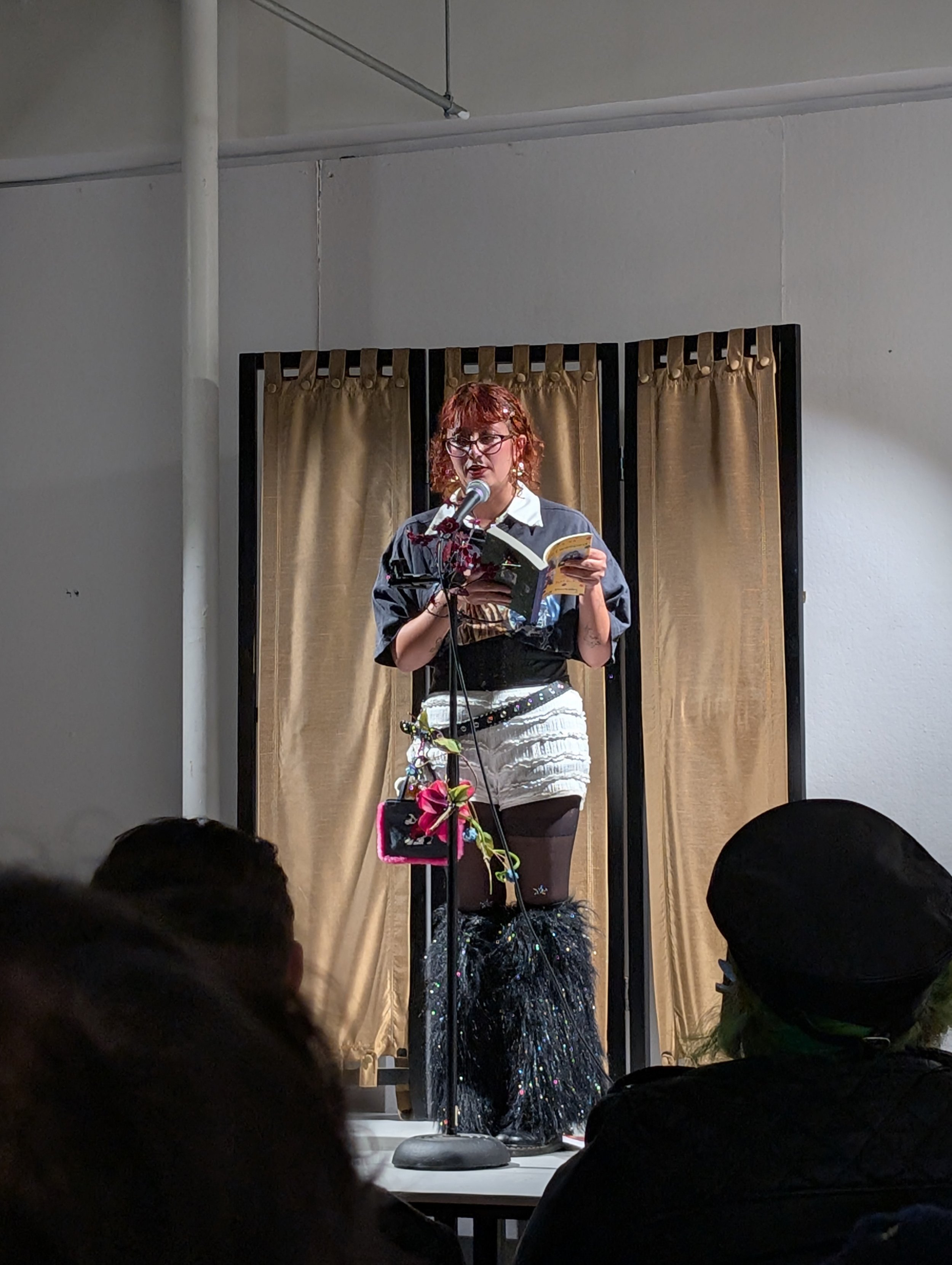 ¡HOLA OLA! Bilingual & All Genres Open Mic & Showcase
