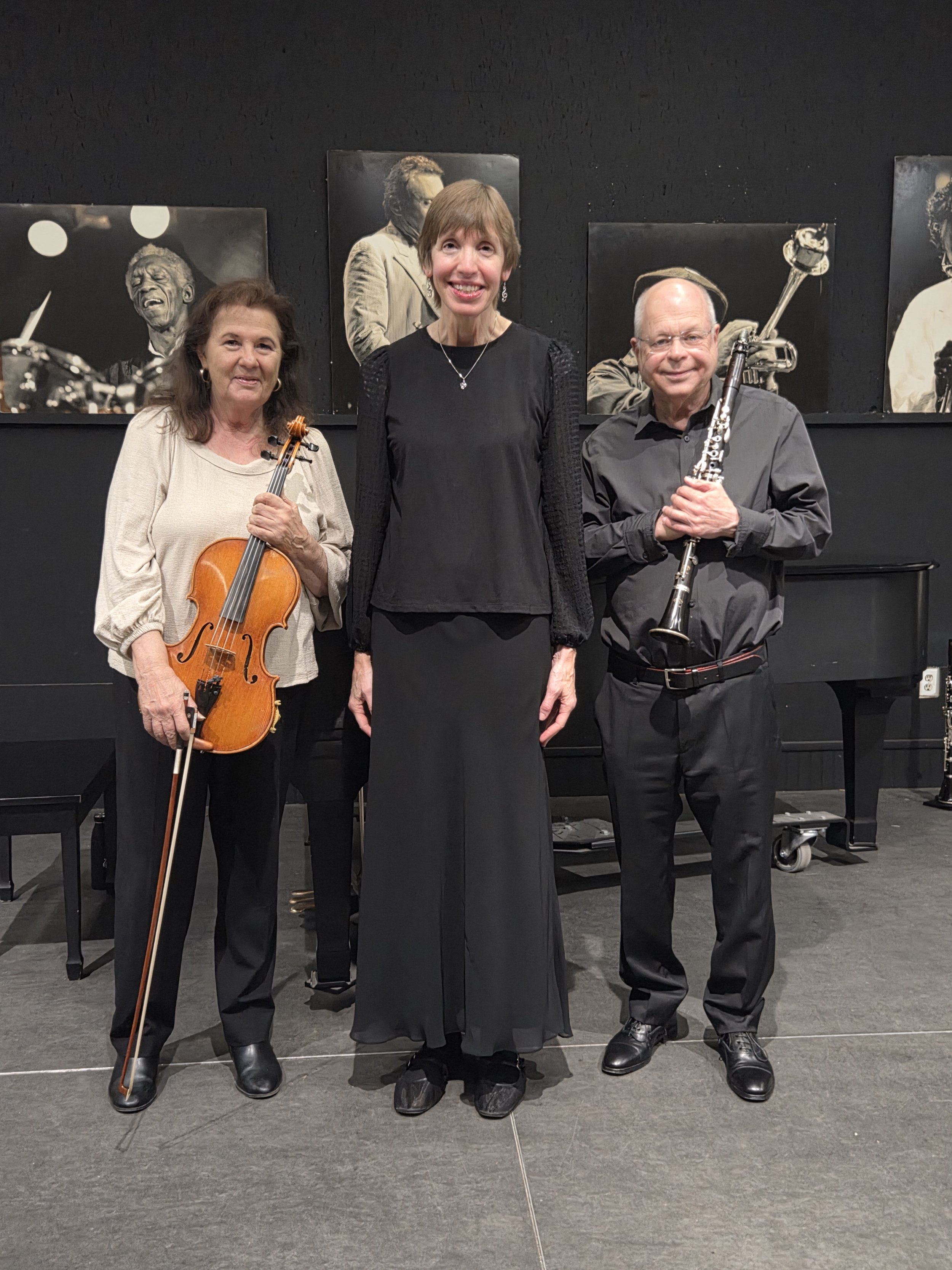 Joanne Stohs, viola; Robert Zelickman, clarinet; Alyze Dreiling, violin/piano | Free Mini-Concert