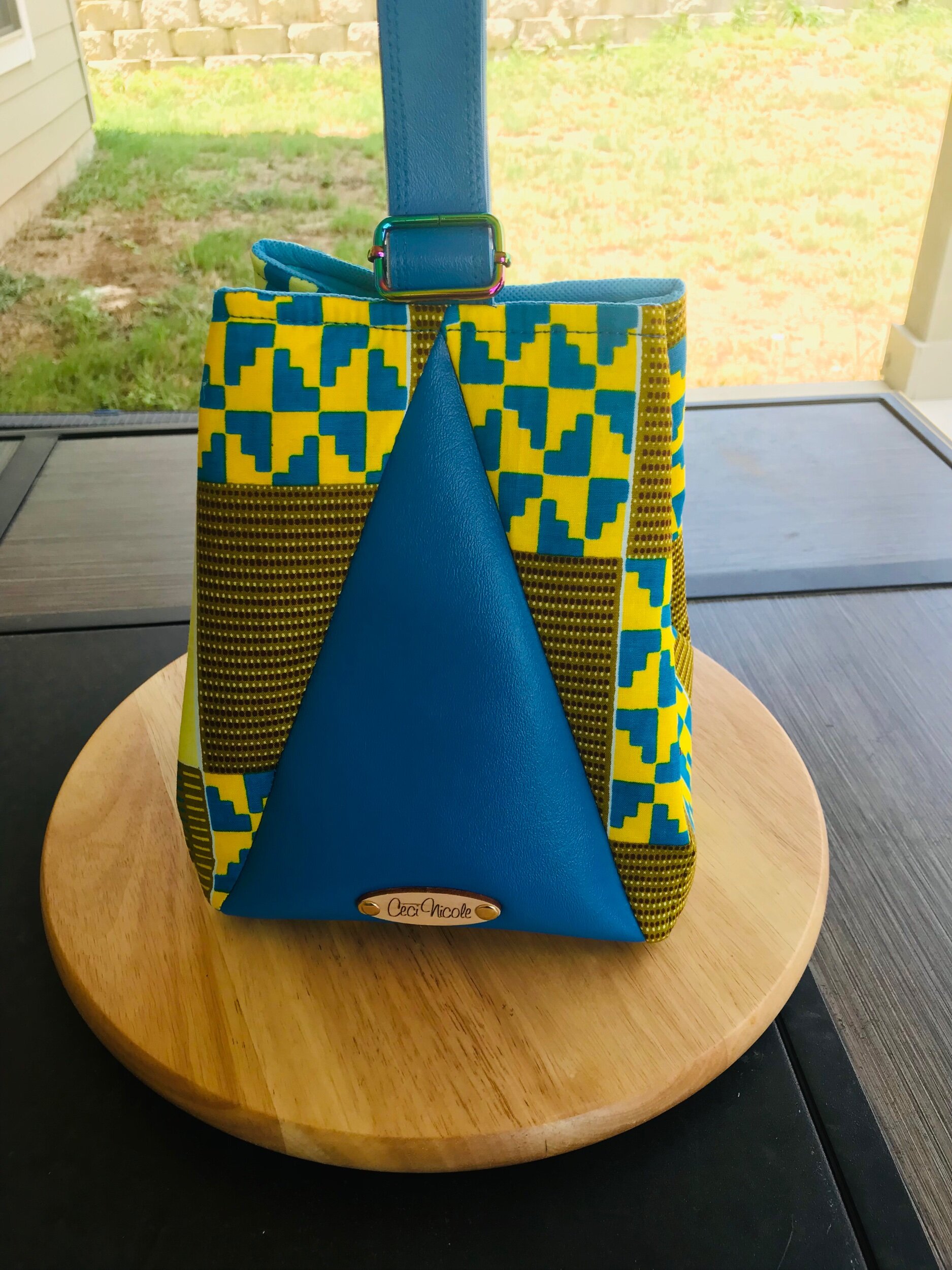 9E2C6EF9-526F-4AAB-B951-809A0FA2E48F