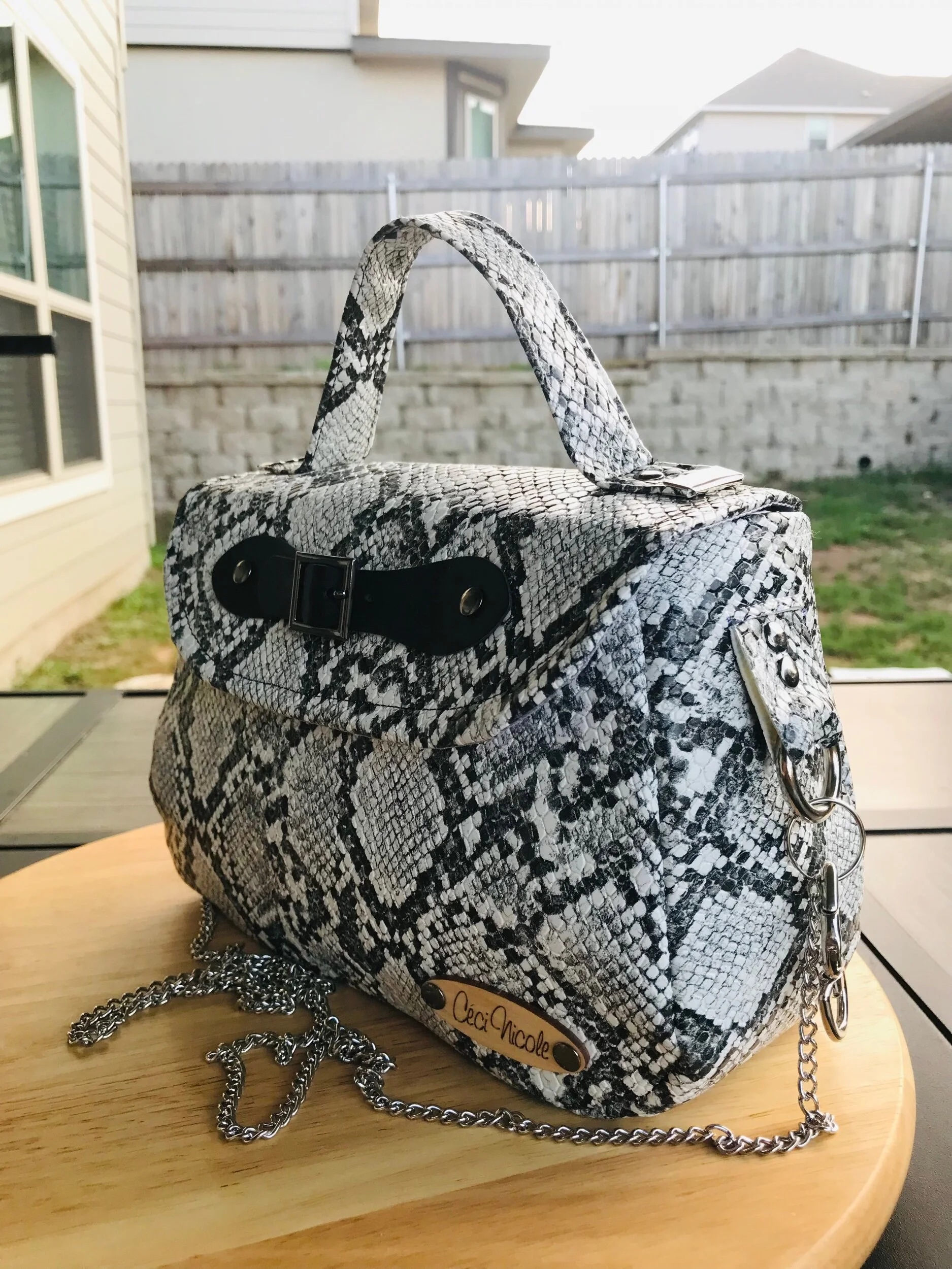 BD6AB9D6-957B-4645-A1B5-F12110F25A48