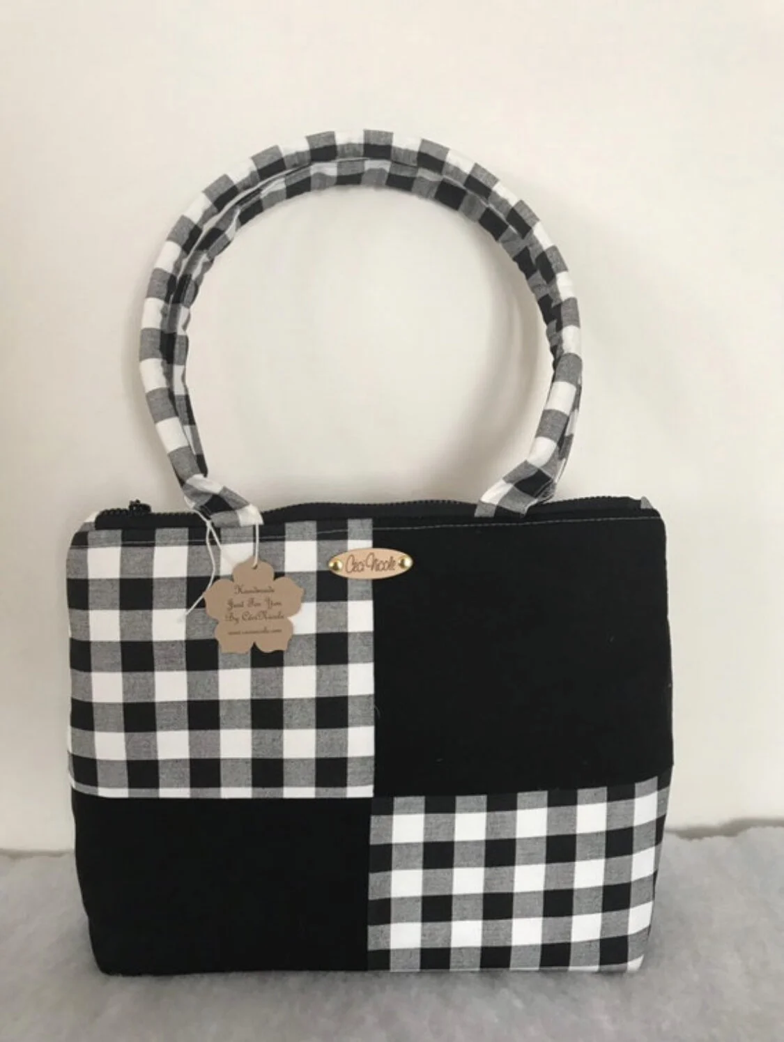 84B7F775-F626-40DE-9E18-1008DD9F7093