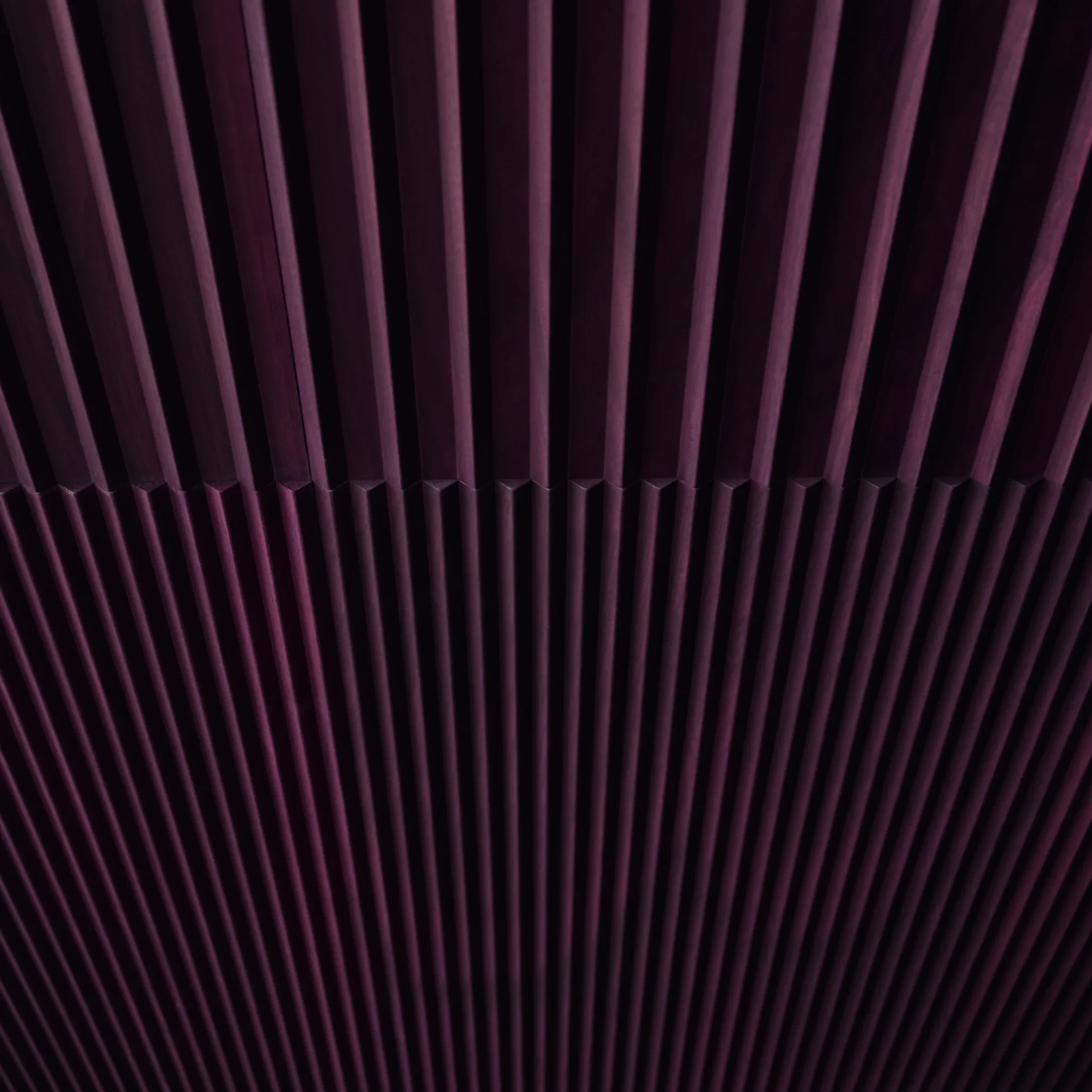 red-scaled-29055cd6.webp