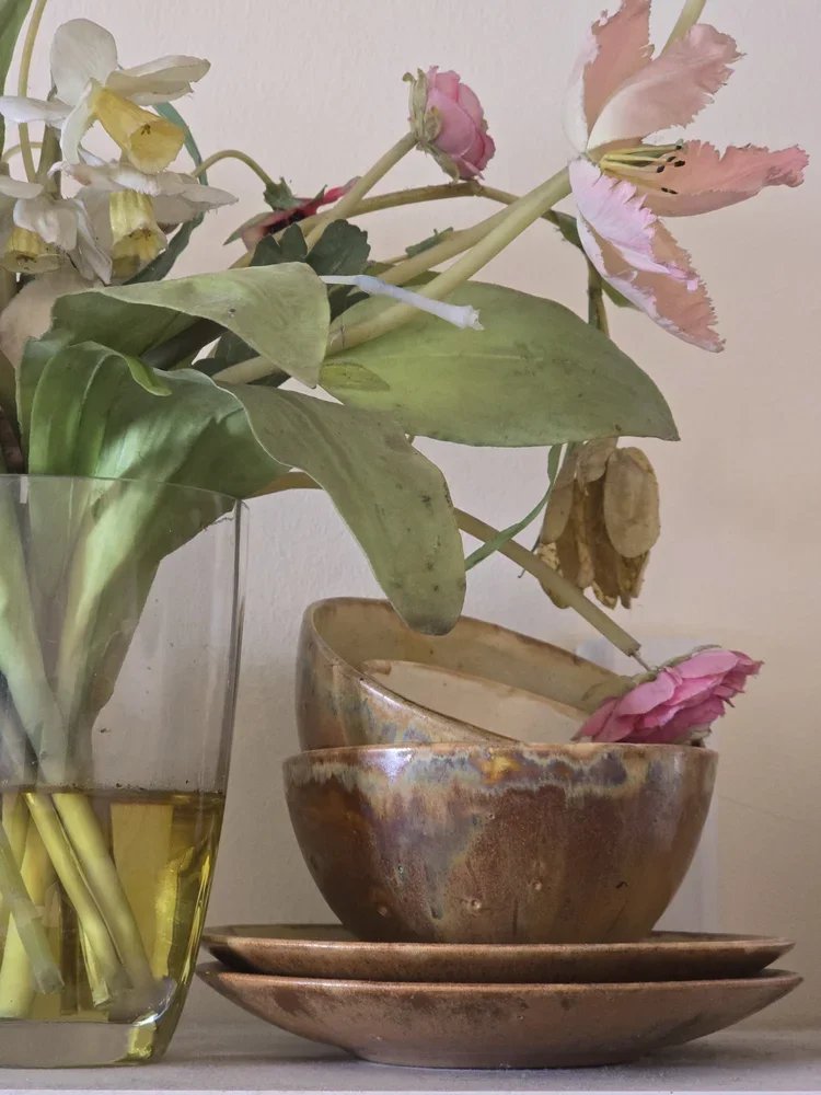 vintage-spring-faux-flower-arrangement-on-shelf.jpg.webp