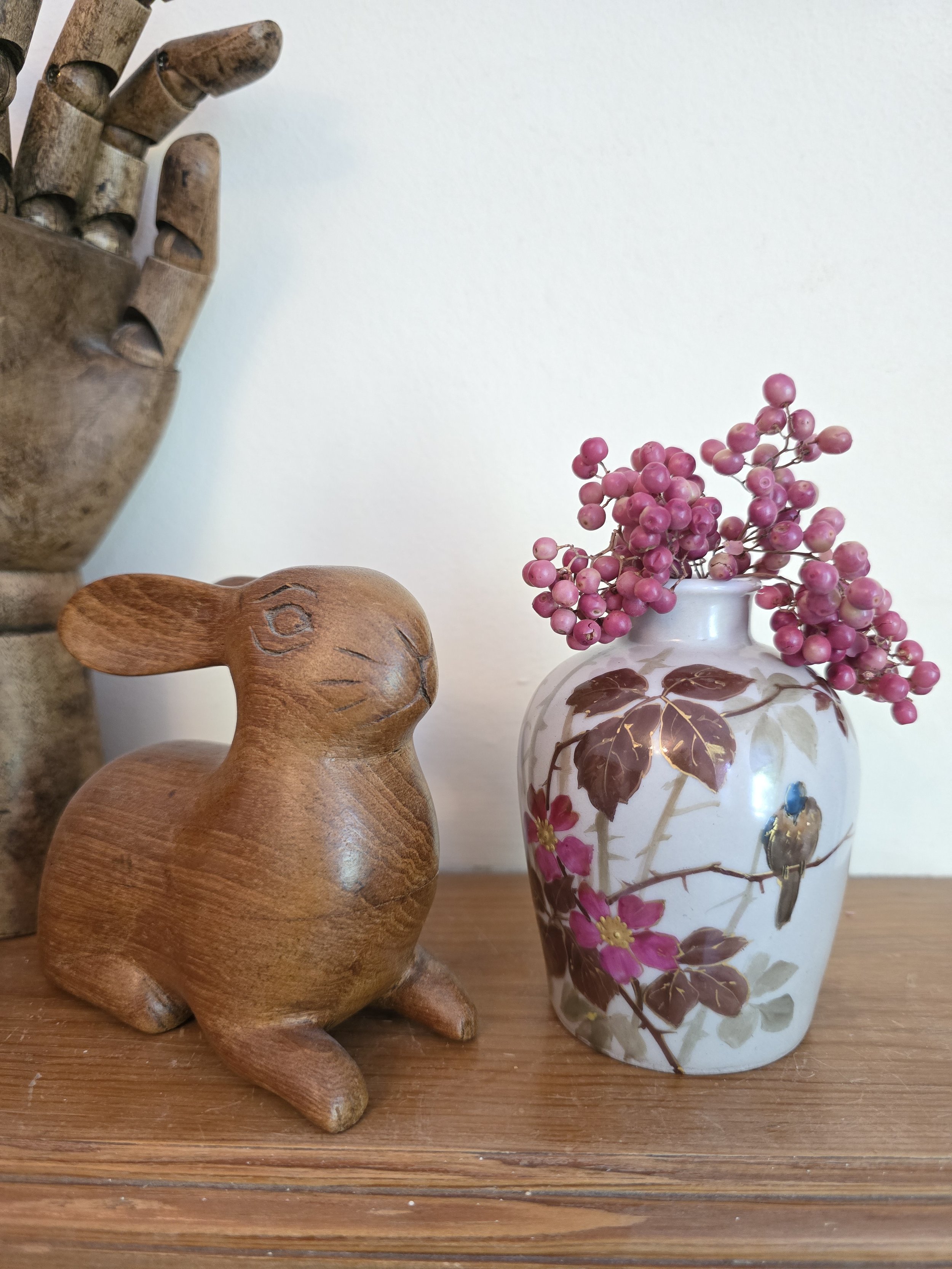 moges-dco-vase-handpainted-bird.jpg