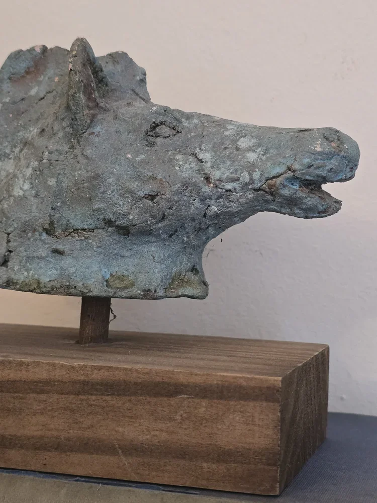 sculptural-horse-fragment-profile-left.jpg.webp