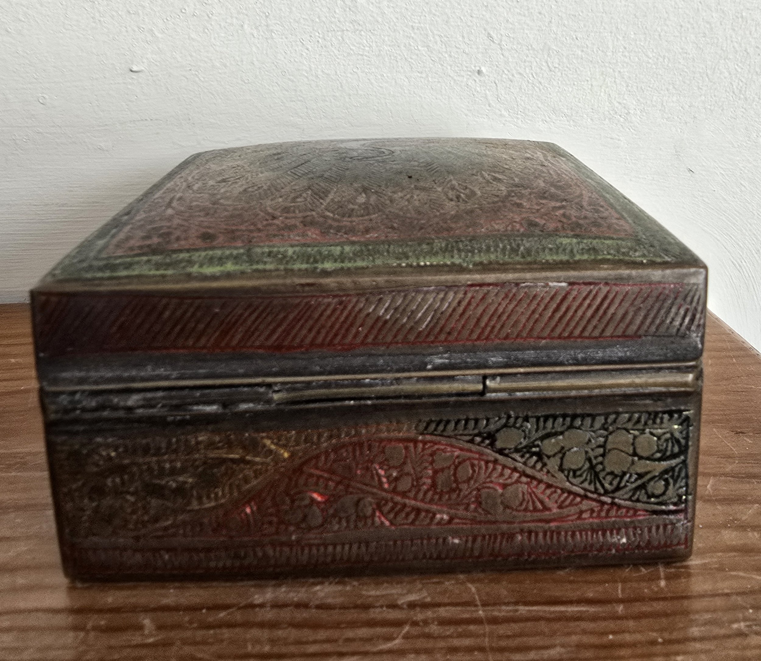 Indian folk art box with wood-lined interior and hinged lid