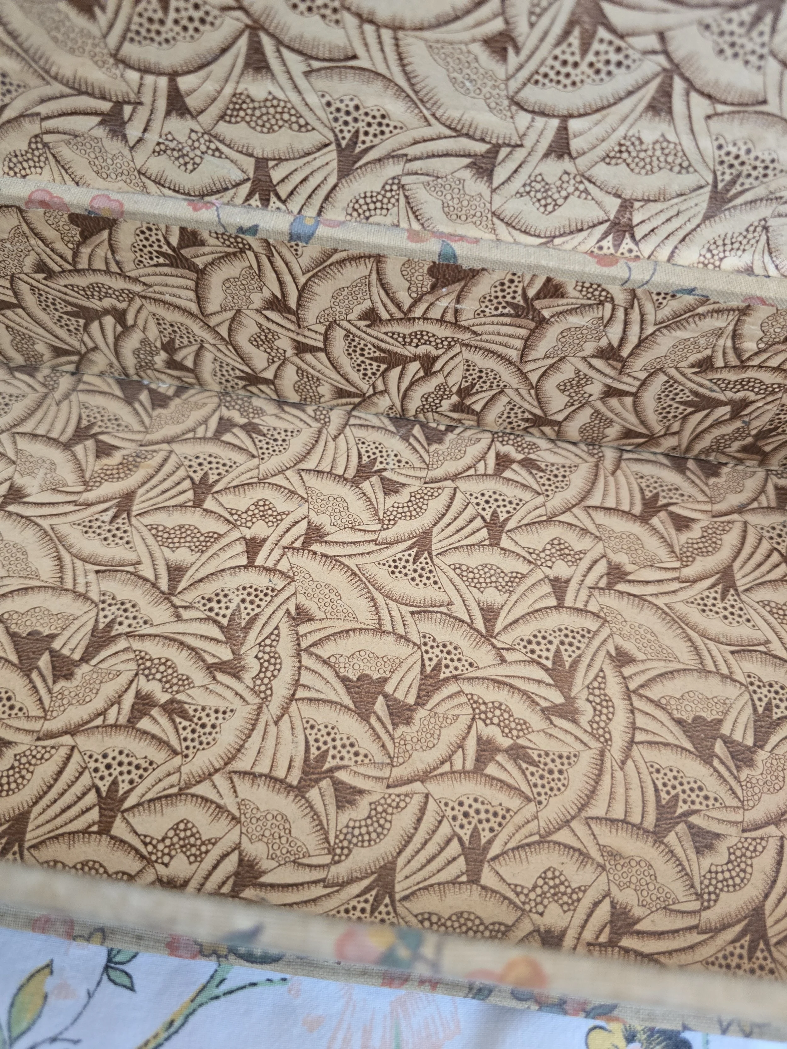 detailed view of the patterned lining