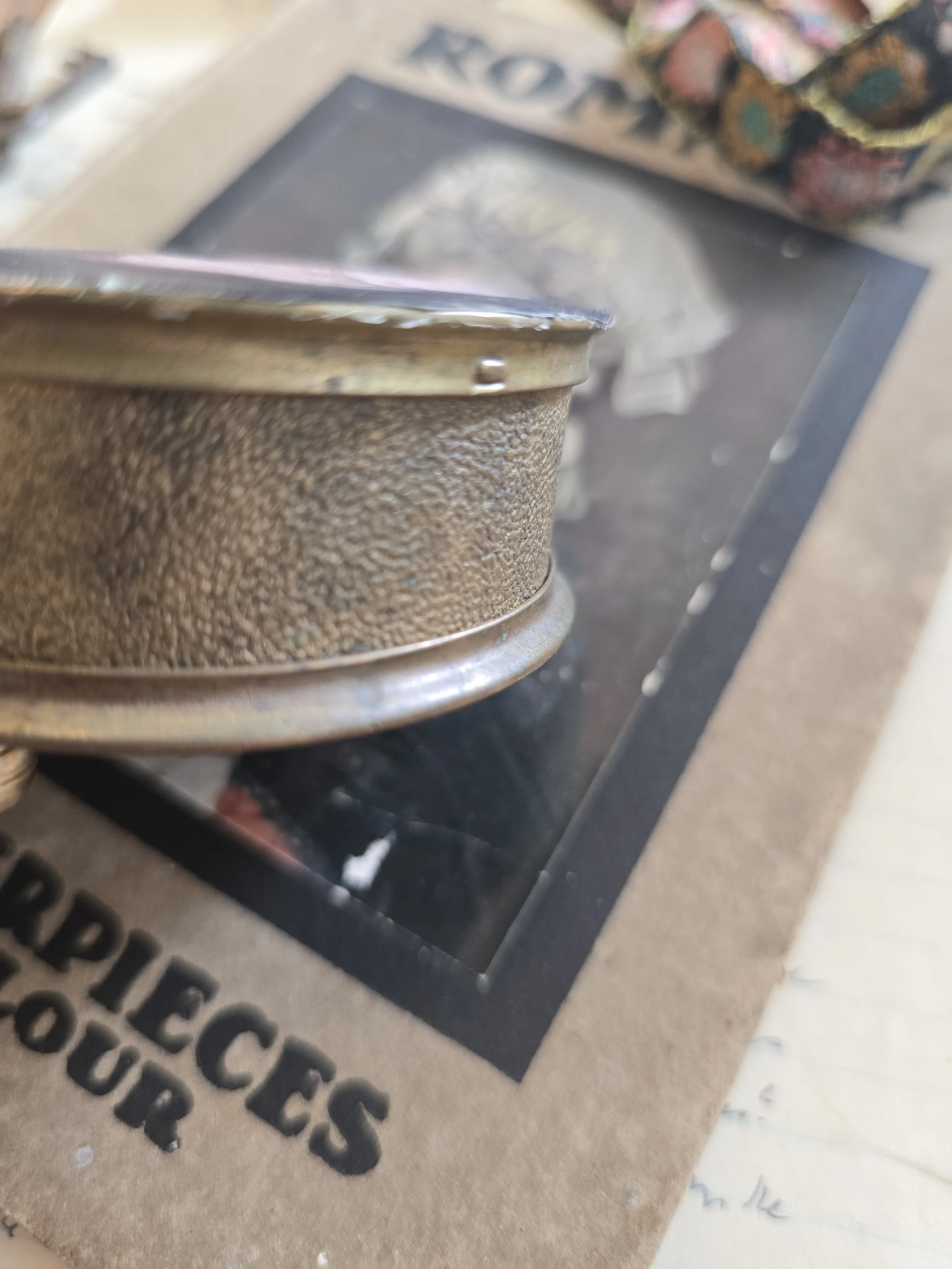 Small vintage decorative box with hinged mirror