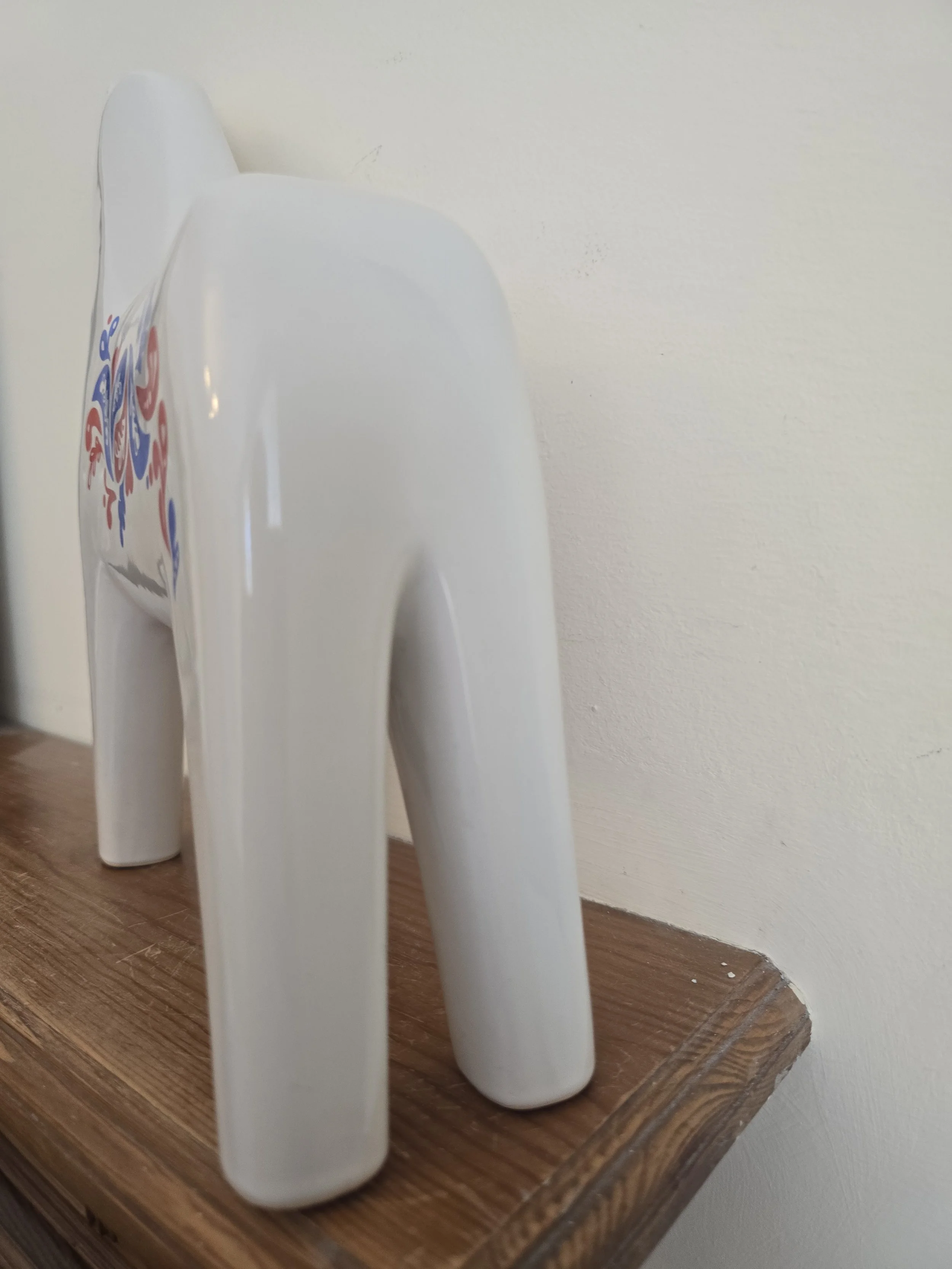 Minimal Nordic ceramic horse ornament with glossy white finish