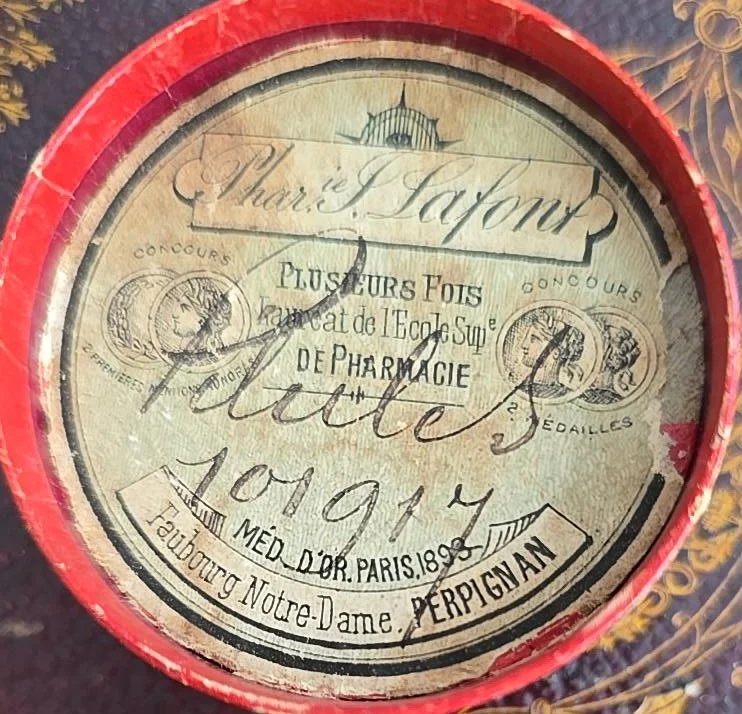 Original antique French PHARMACY label from Perpignan, reproduced as a free printable PDF by Pomme de Jour Vintage
