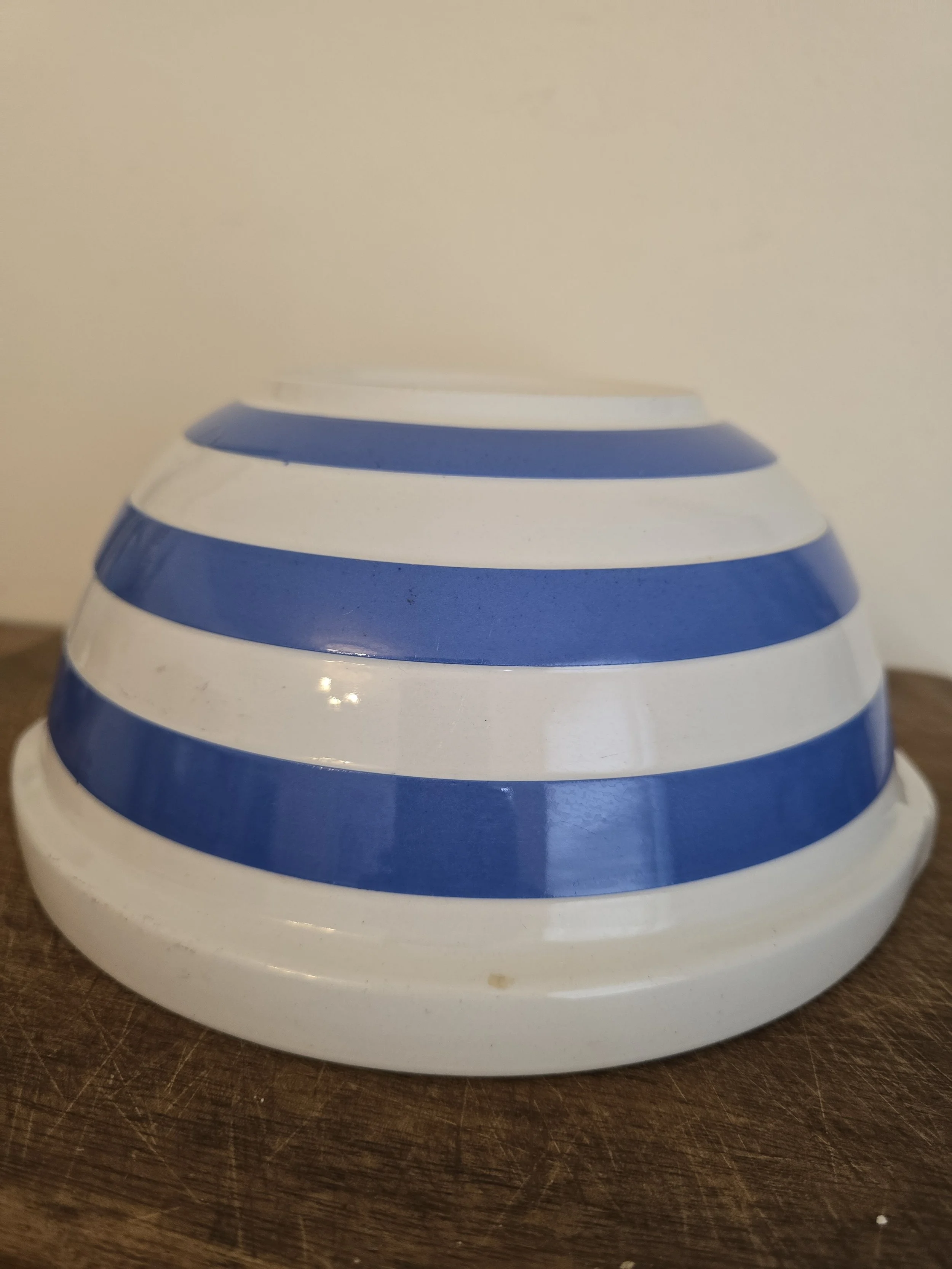 Traditional Cornish Kitchen Ware bowl viewed from the side