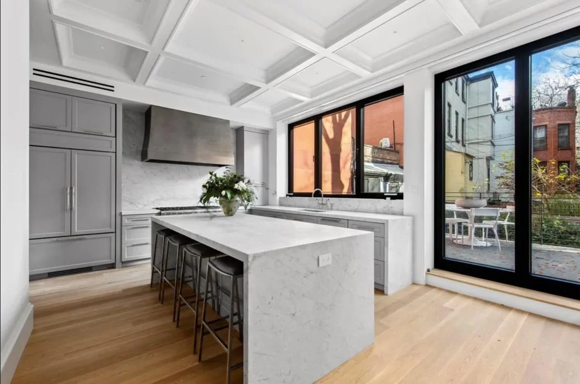 271 Hicks Kitchen.JPG