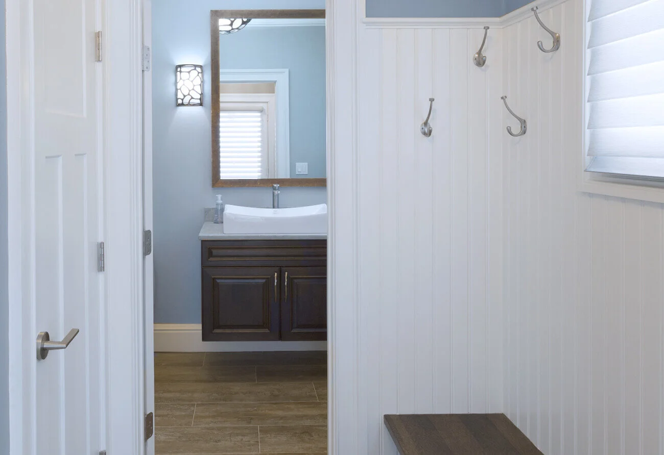wijesekera bathrooms - 01 mudroom.JPG