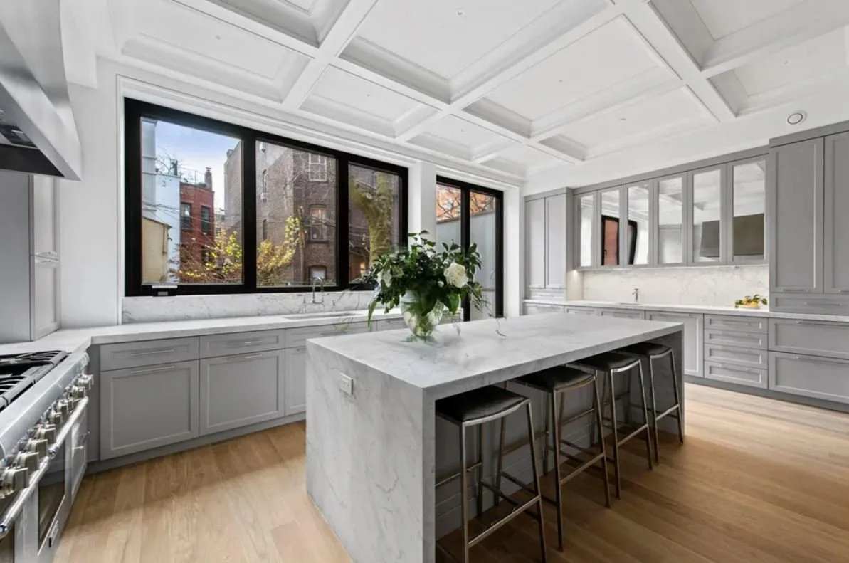271 Hicks Kitchen 2.JPG