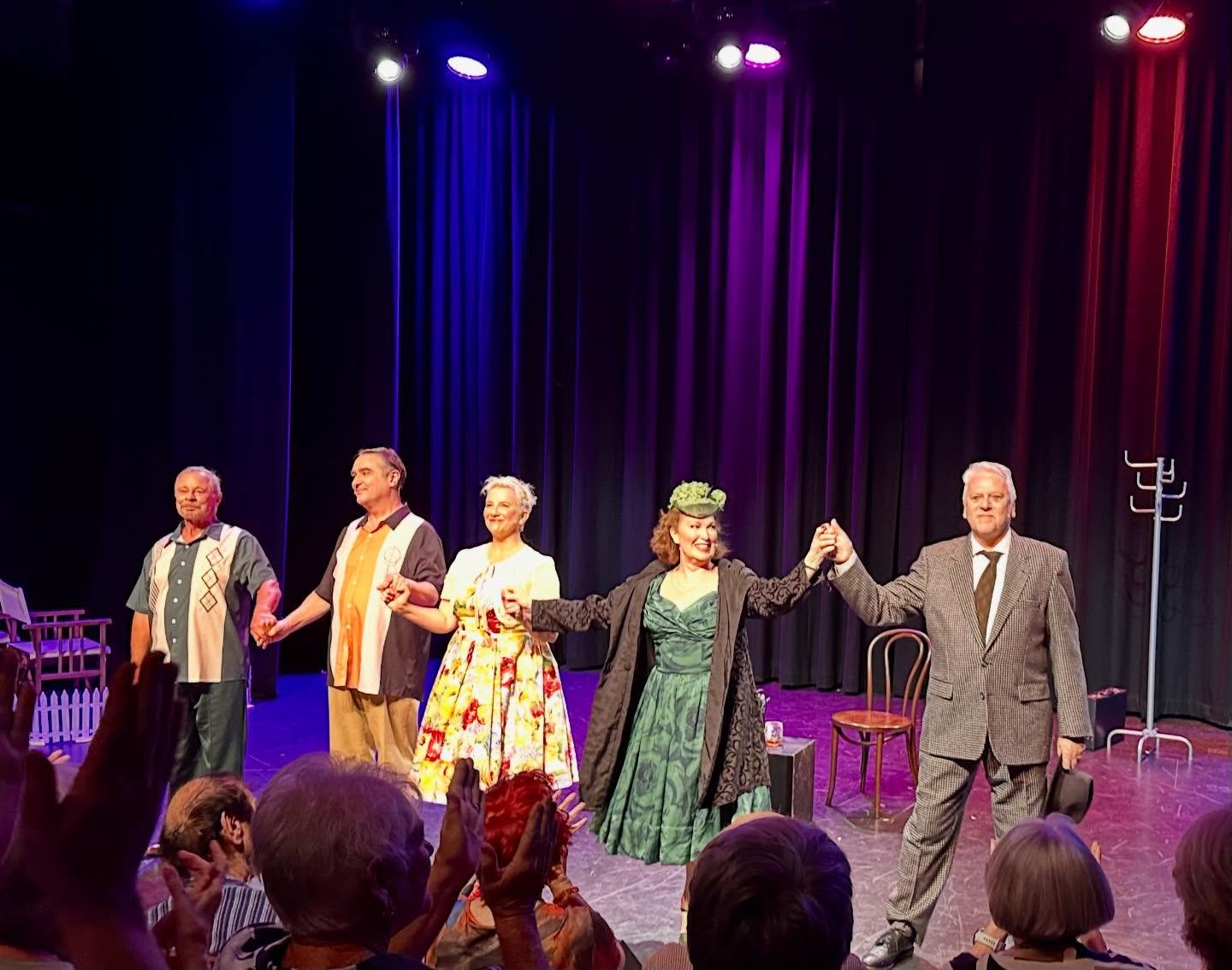 You can fly around the world, pay $$$ for tix, to hear opera greats. Or you can go to a small community theatre in Darlo. What a treat. Cheryl Barker &amp; Peter Coleman-Wright last Sunday. Bravissimi to all. 🎶
