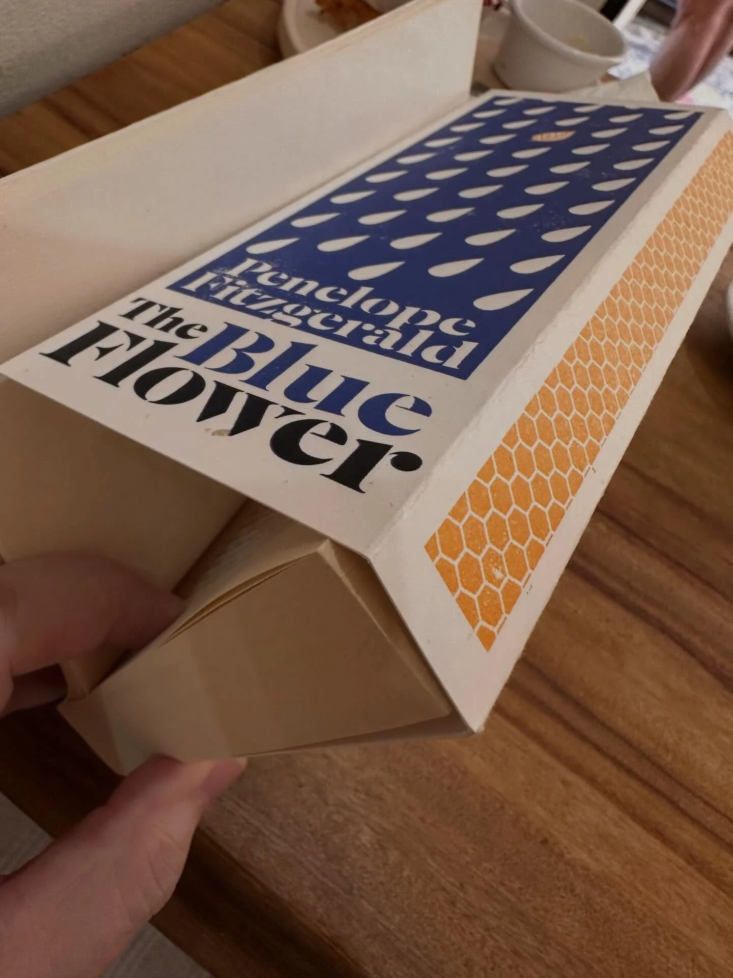 Bright idea: why don&rsquo;t all paperbacks have this excellent &ldquo;bookmark&rdquo; flap built in to their covers?
4th Estate Matchbook Classics (UK) 2019